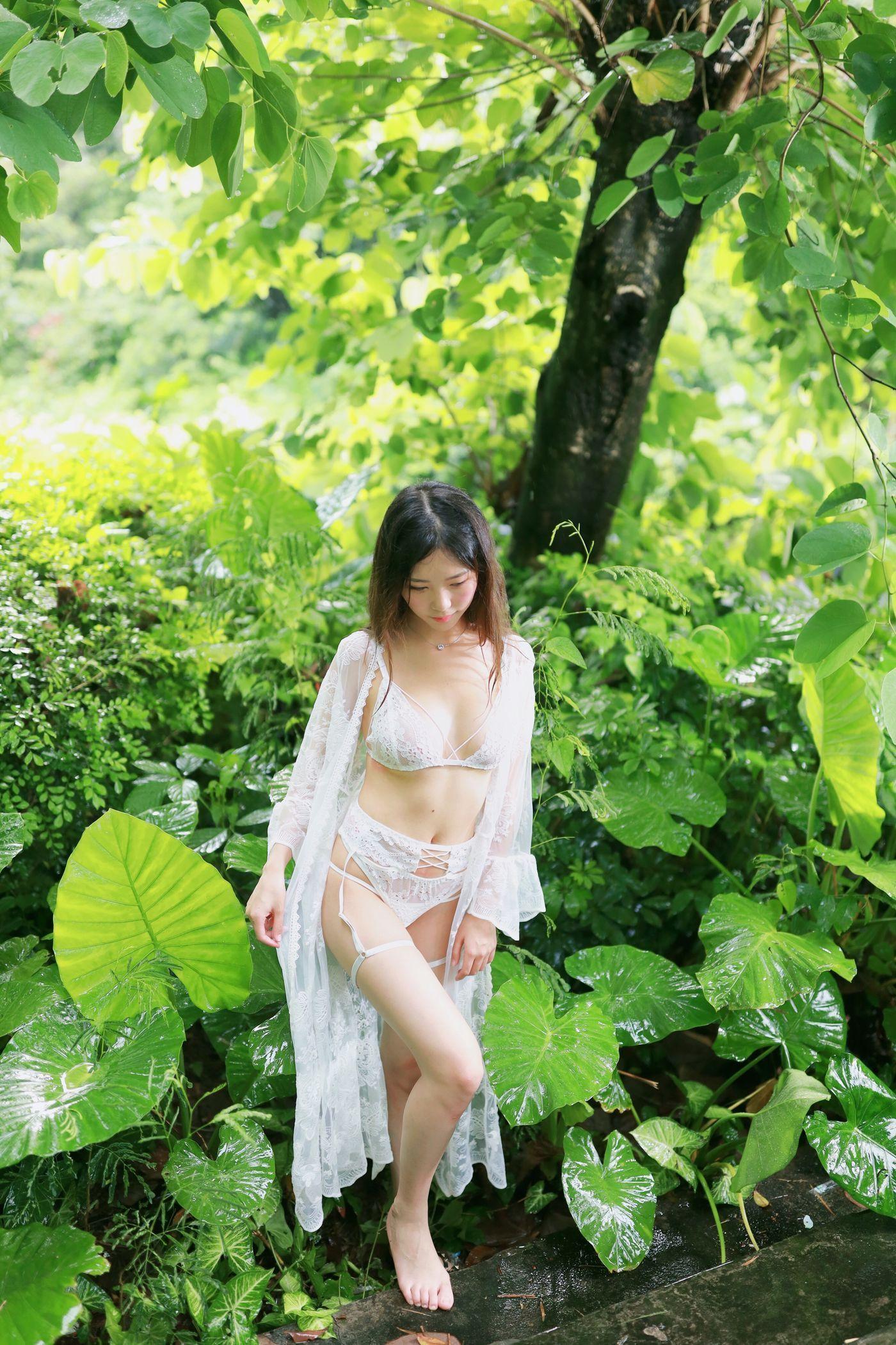 抖娘-利世 NO.014 小树林 [30P]插图4