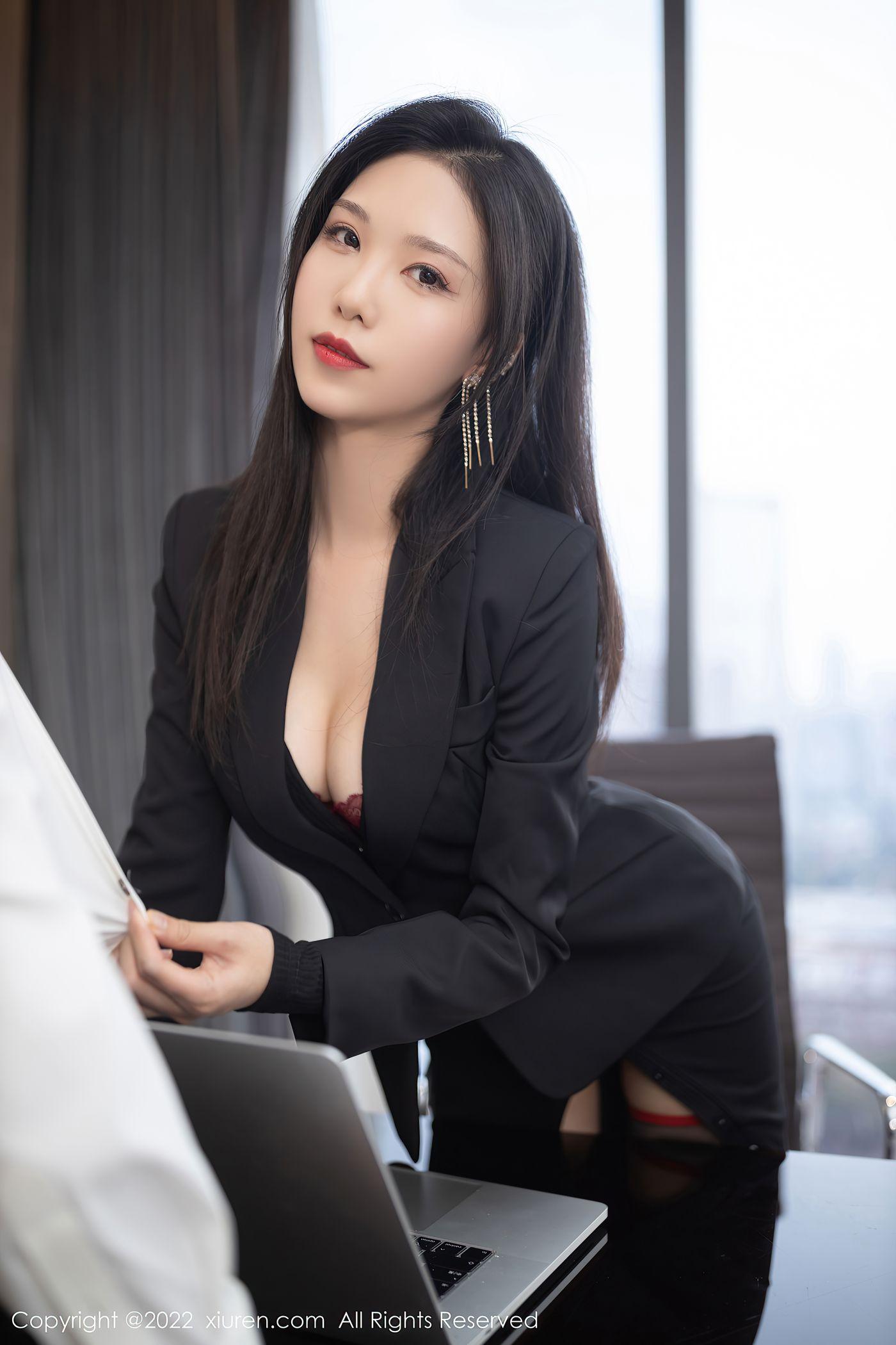 抖娘-利世 NO.090 [XIUREN秀人网] 2022.04.20 NO.4897 [74P]插图2