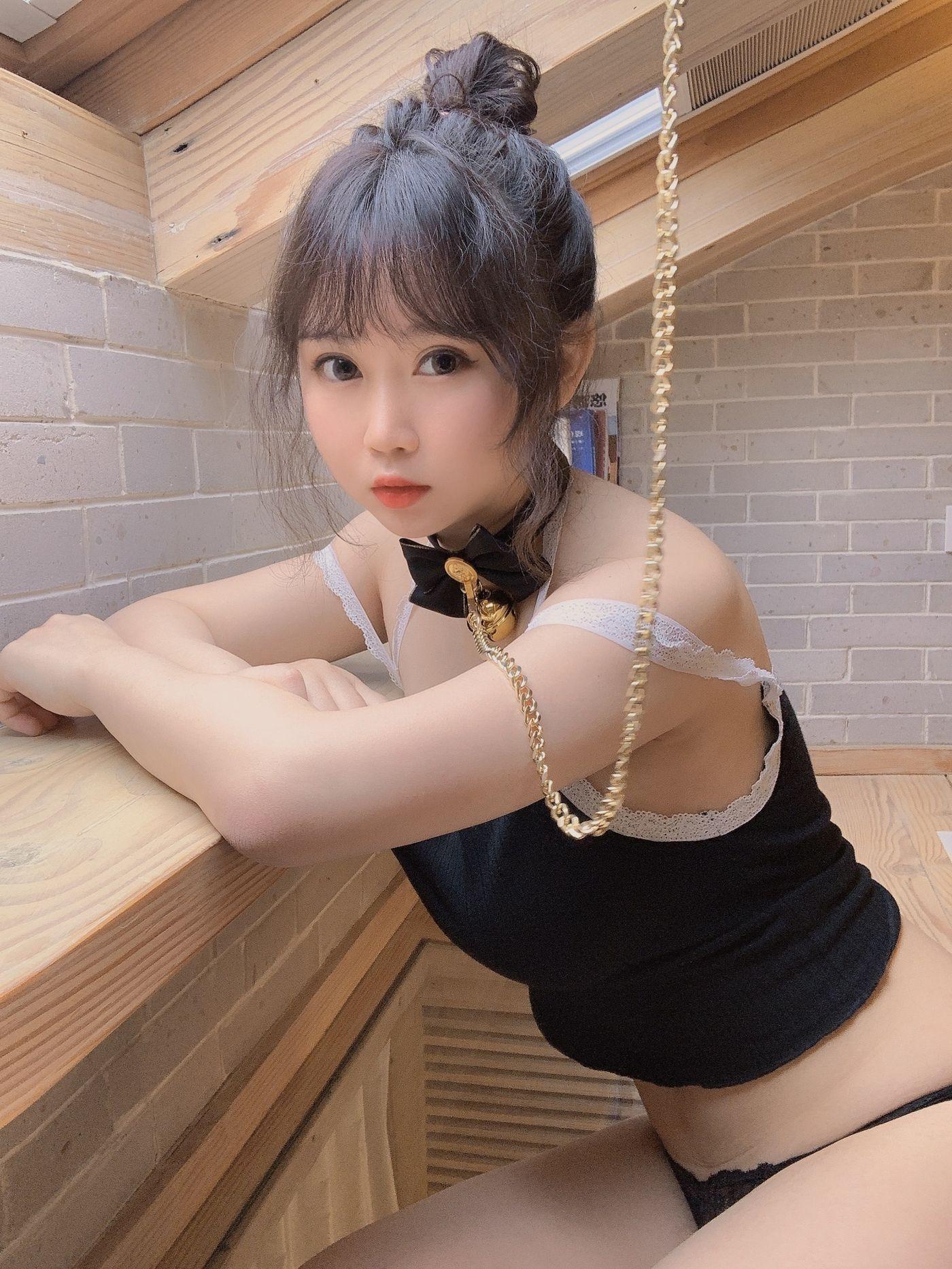 是依酱吖 NO.037 囚禁[39P]插图