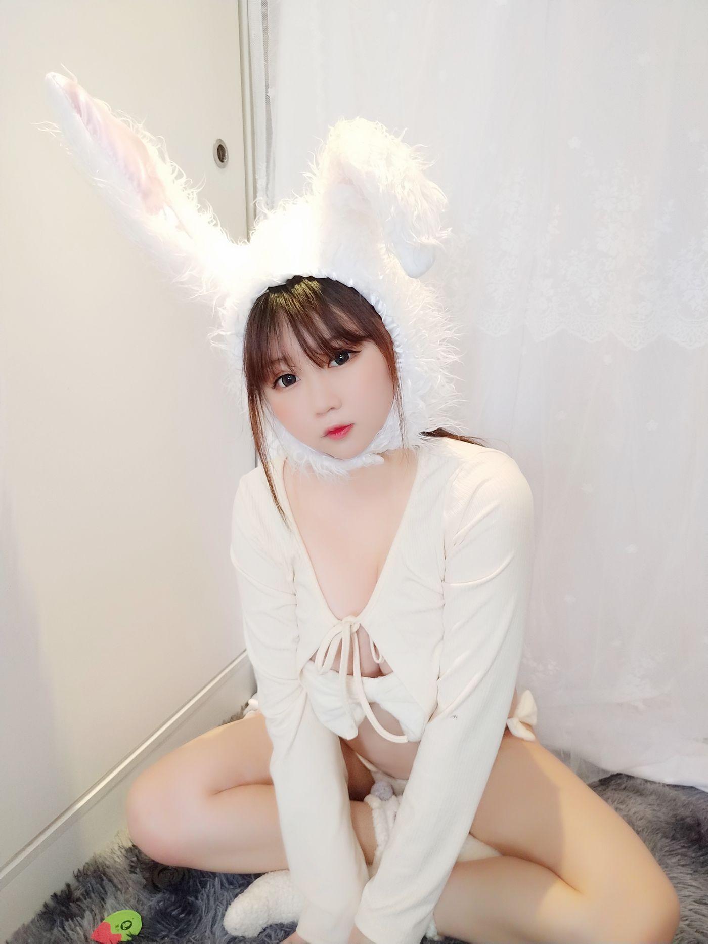 是依酱吖 NO.044 小白兔 [33P]插图7