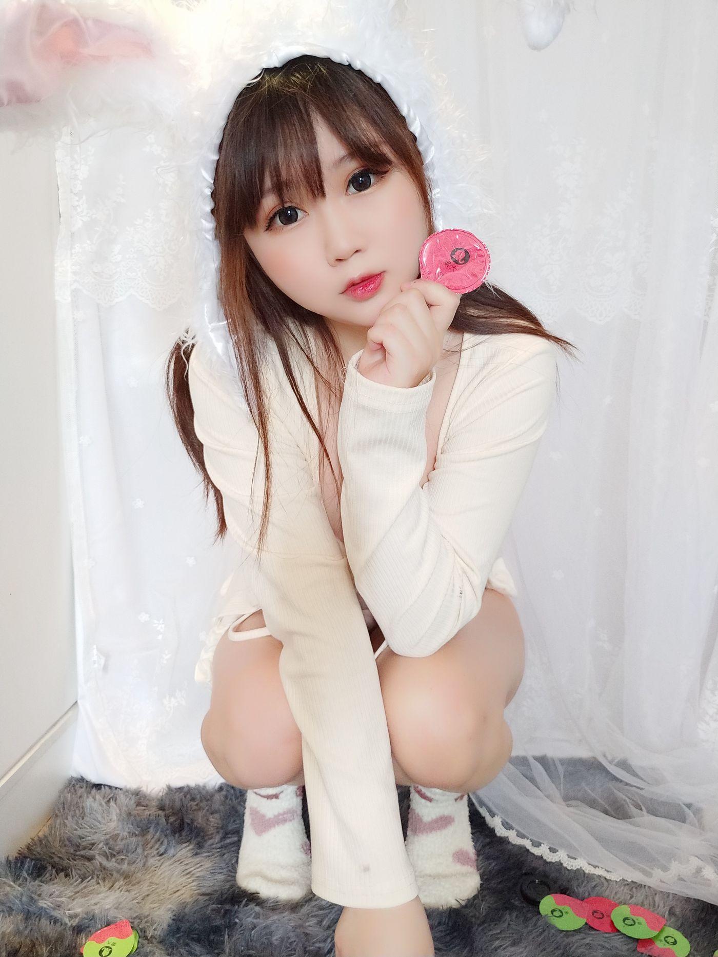 是依酱吖 NO.044 小白兔 [33P]插图8