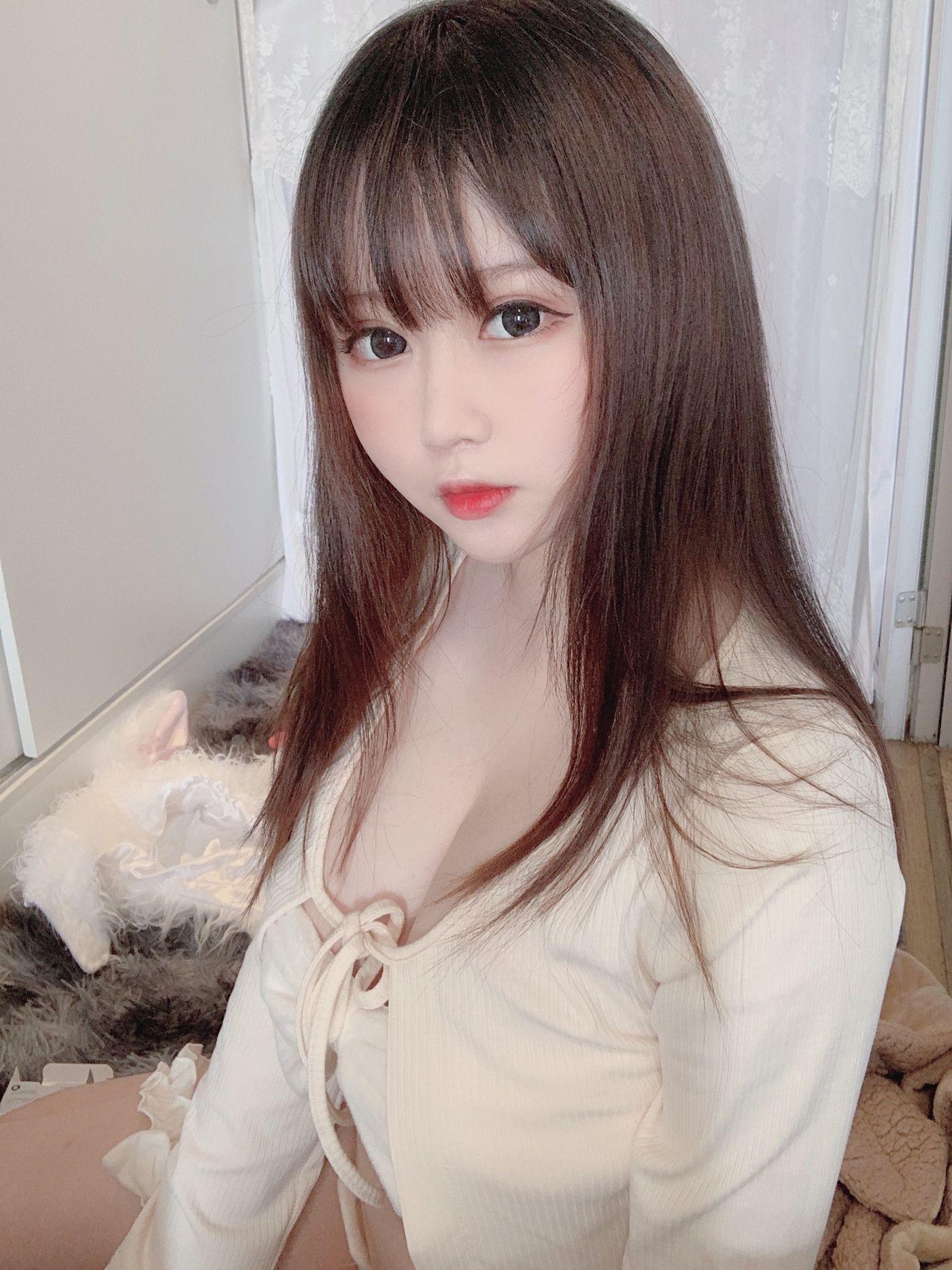 是依酱吖 NO.044 小白兔 [33P]插图3