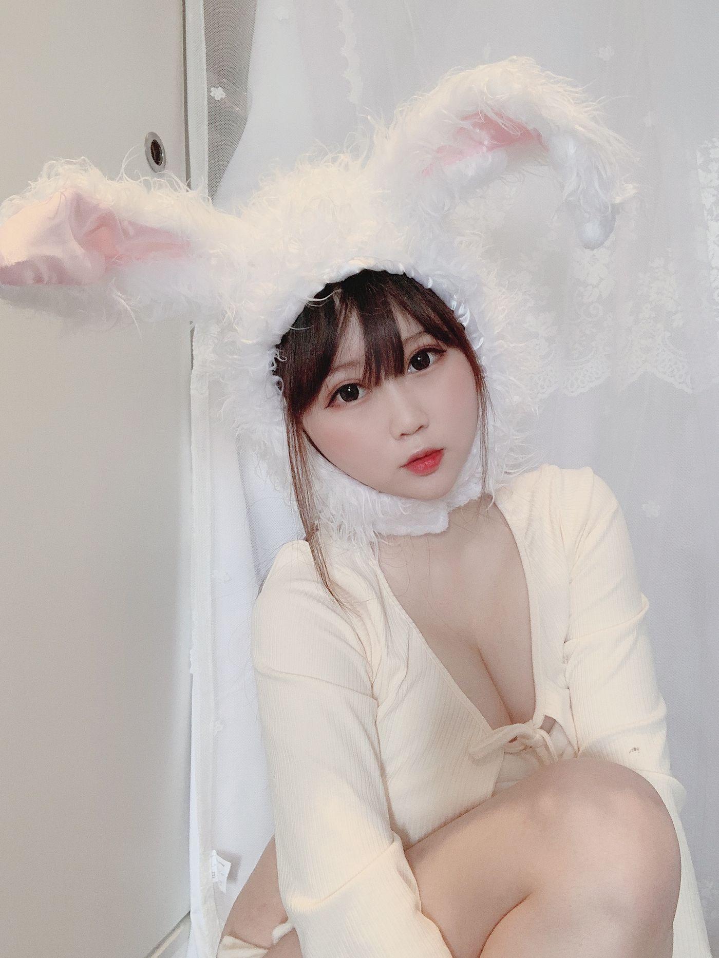 是依酱吖 NO.044 小白兔 [33P]插图4