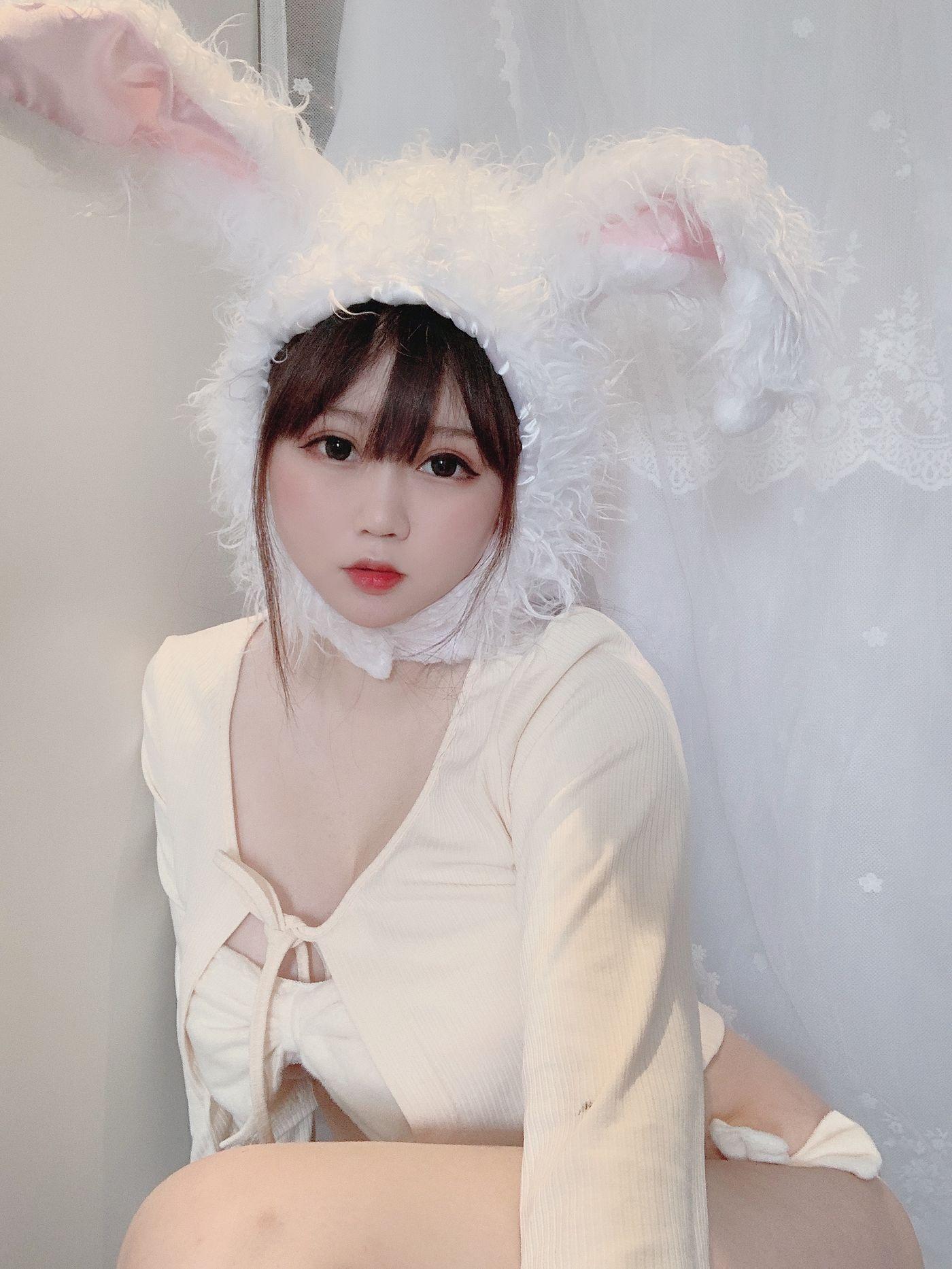 是依酱吖 NO.044 小白兔 [33P]插图6
