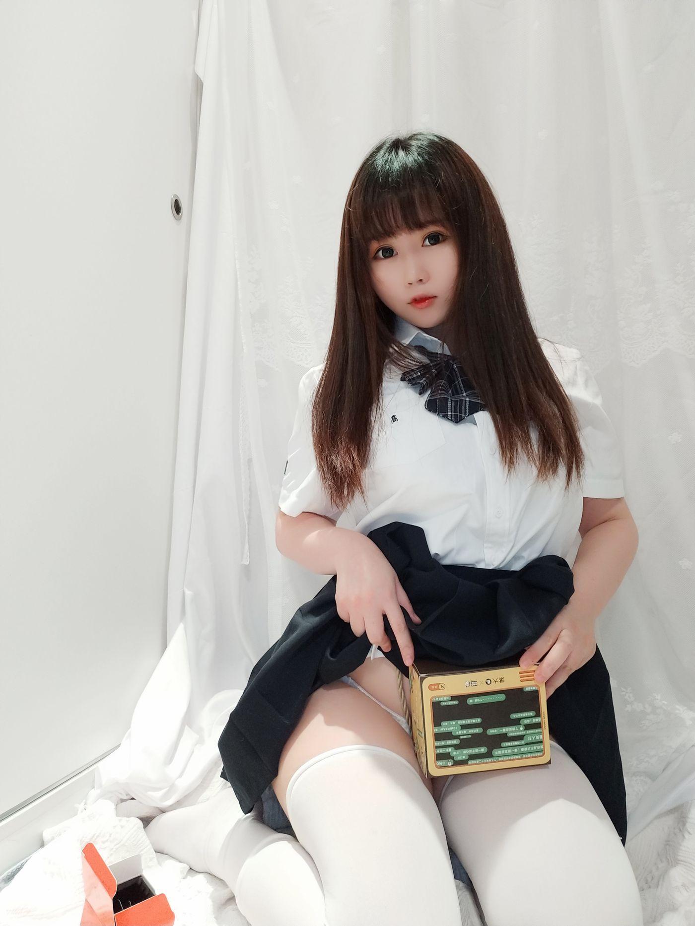 是依酱呀 NO.038 JK捆绑[20P]插图1