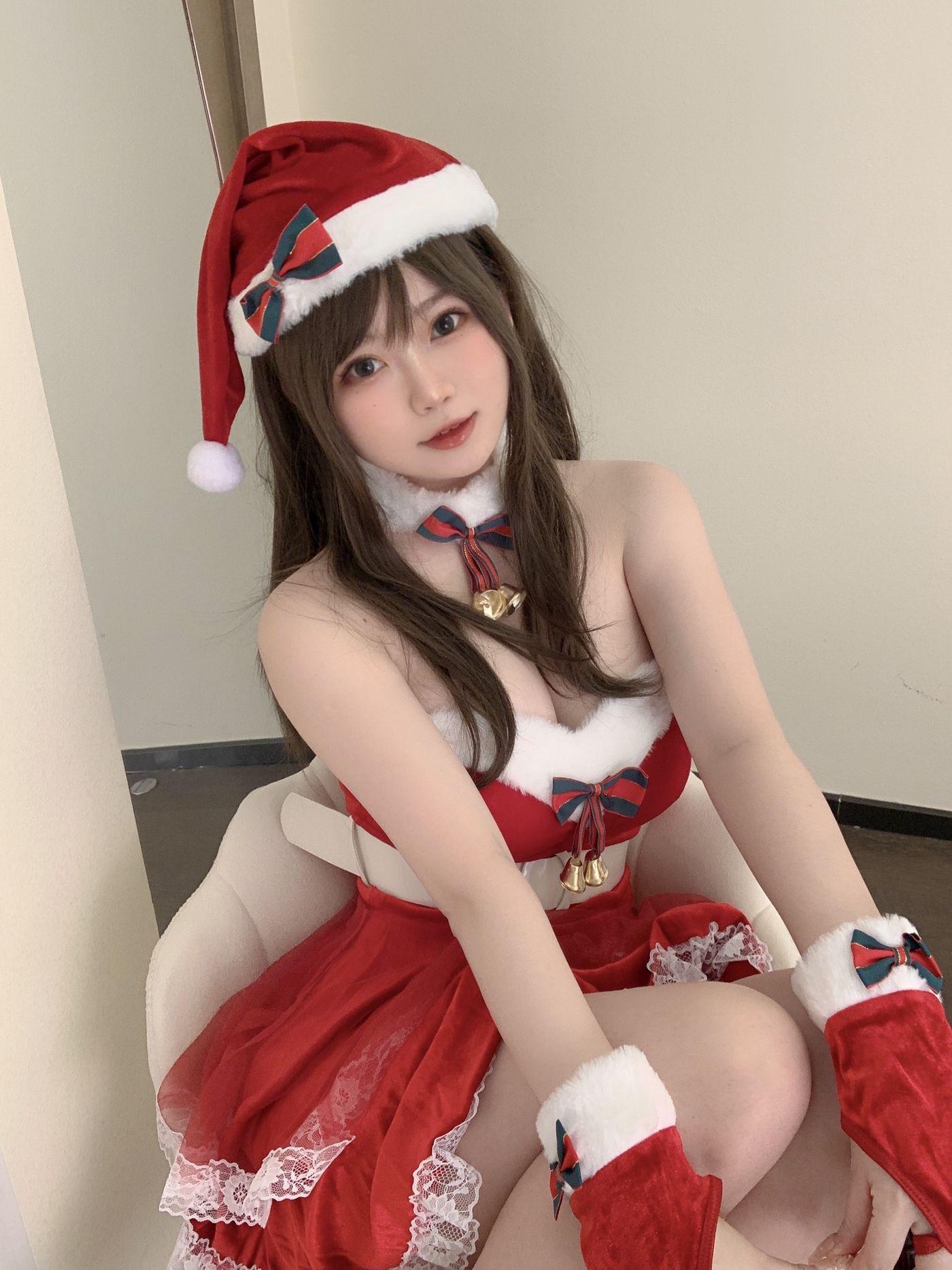 是依酱呀 NO.045 2021圣诞特辑-圣诞老人 [33P]插图5