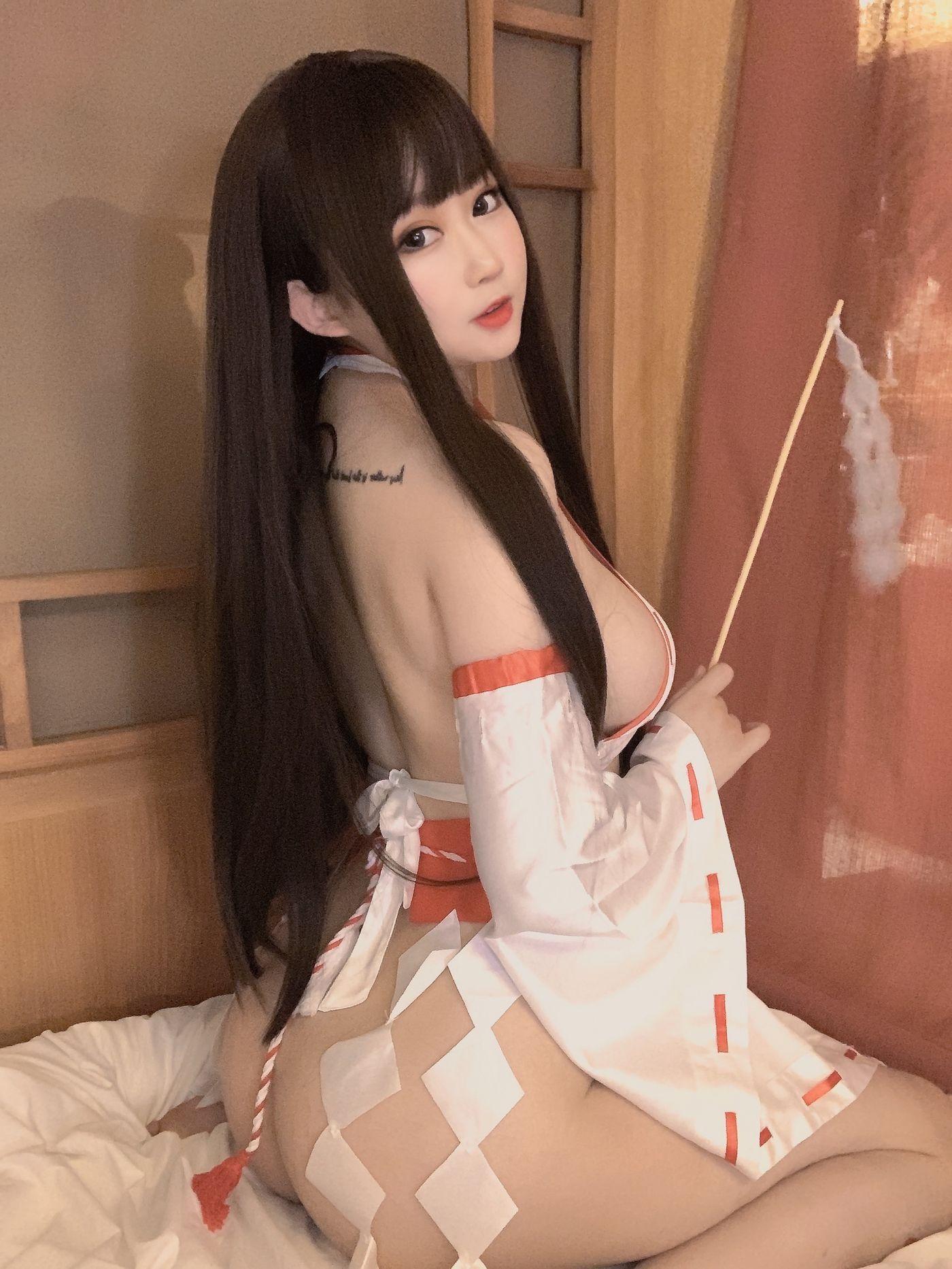 是依酱吖 NO.036 女巫[41P]插图6