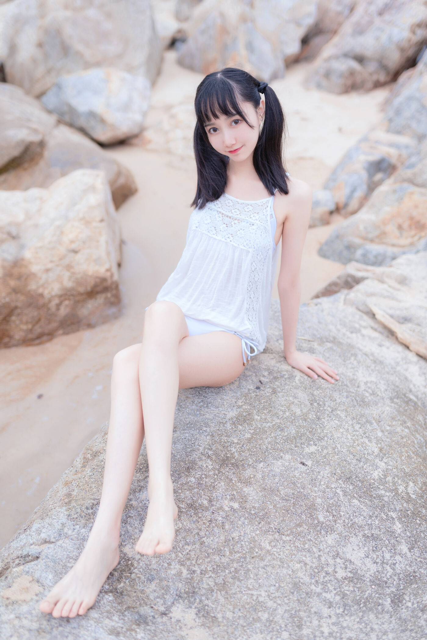 木绵绵OwO  海边白色比基尼 [30P]插图8