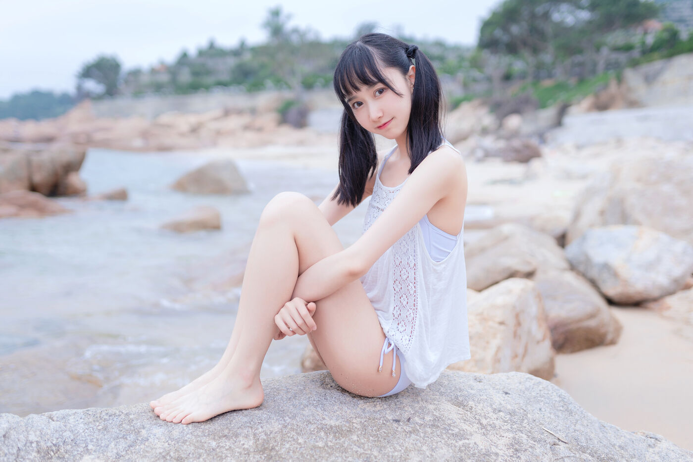 木绵绵OwO  海边白色比基尼 [30P]插图4