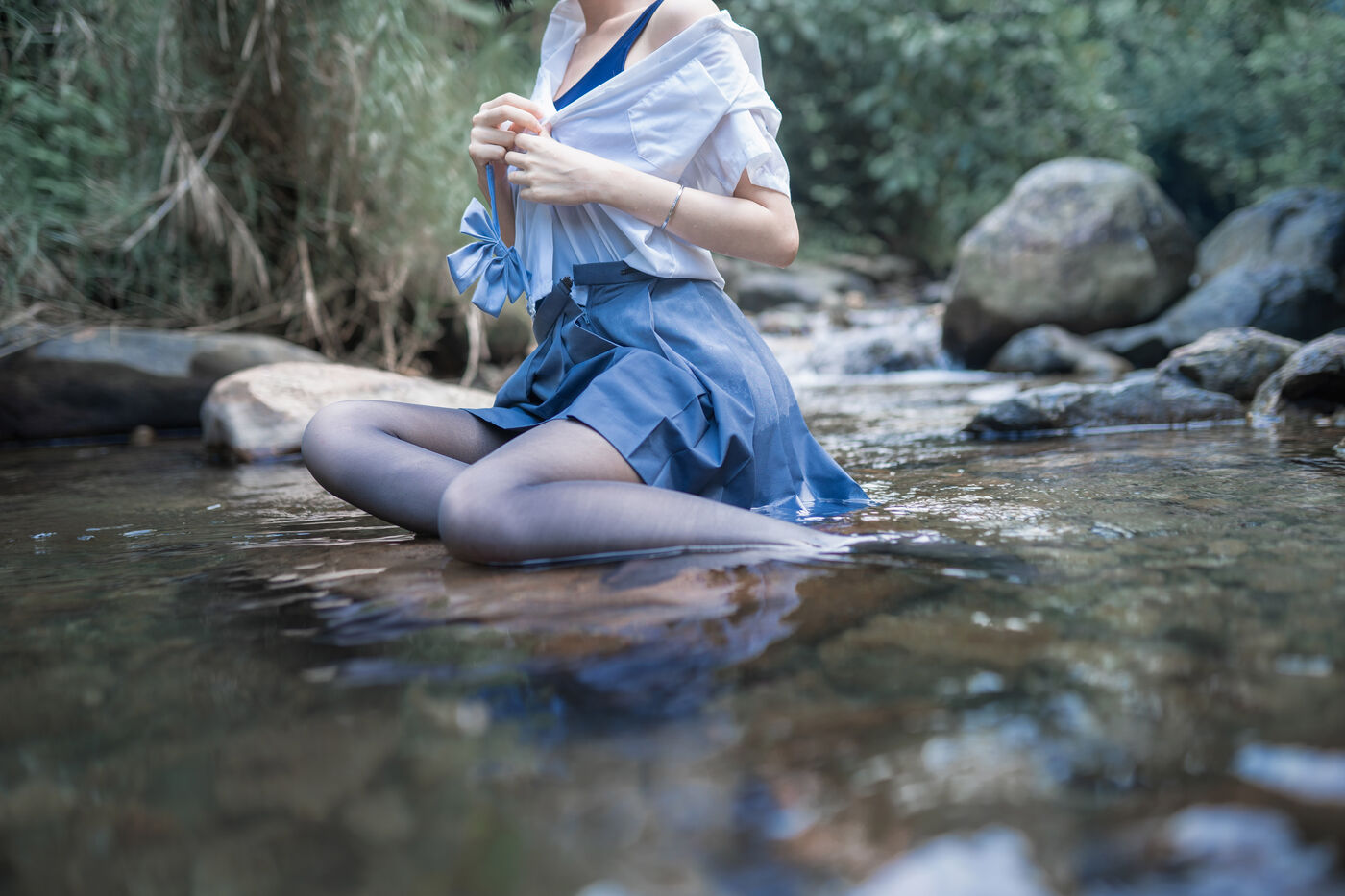 木绵绵OwO  水色溪边制服 [51P]插图1