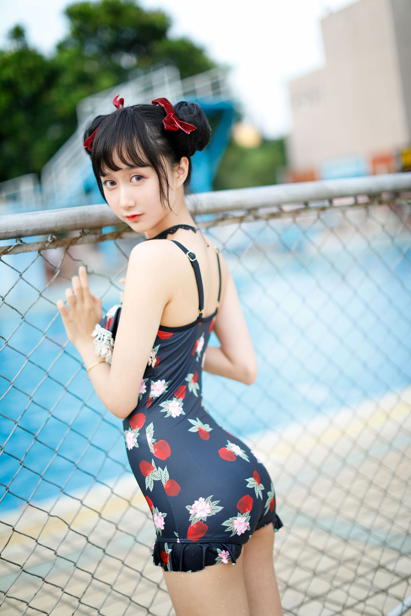 木绵绵OwO  草莓泳衣 [40P]插图