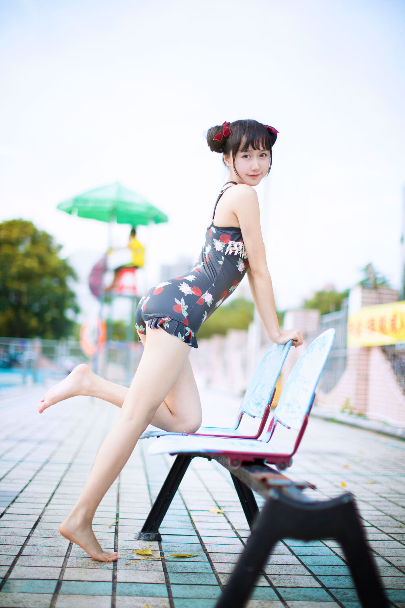 木绵绵OwO  草莓泳衣 [40P]插图3