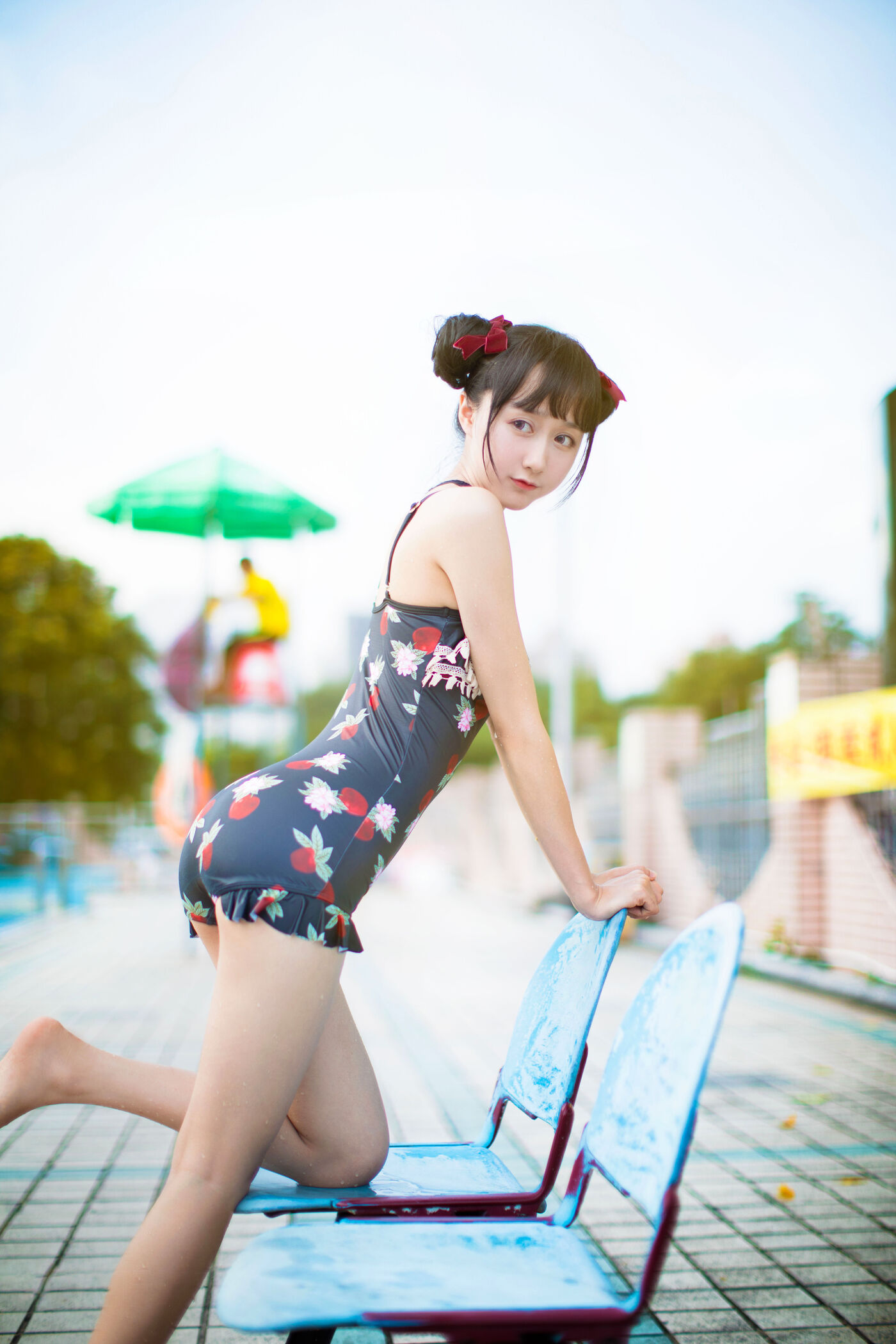 木绵绵OwO  草莓泳衣 [40P]插图3