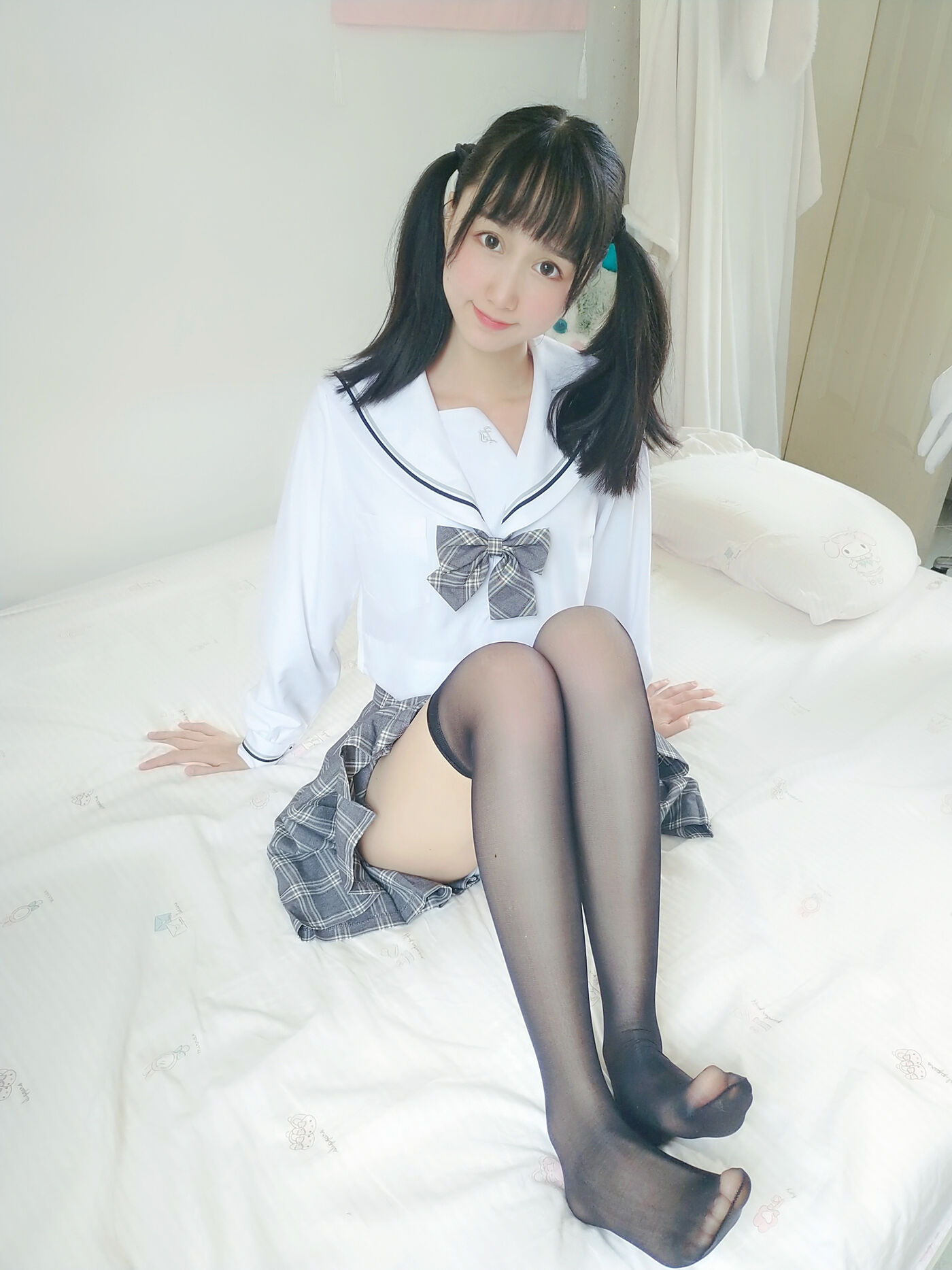 木绵绵OwO  灰格子jk [21P]插图6