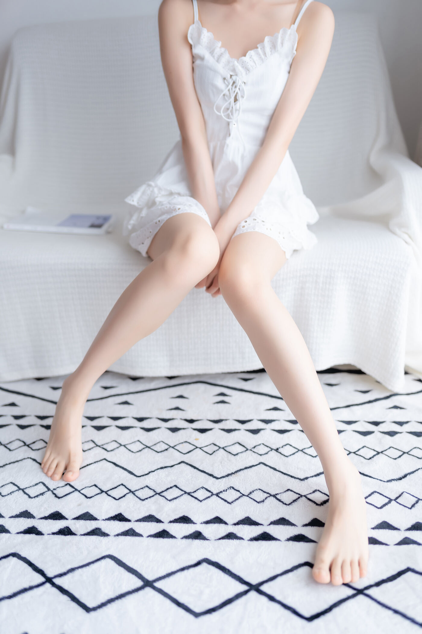木绵绵OwO  白色睡裙 [40P]插图3