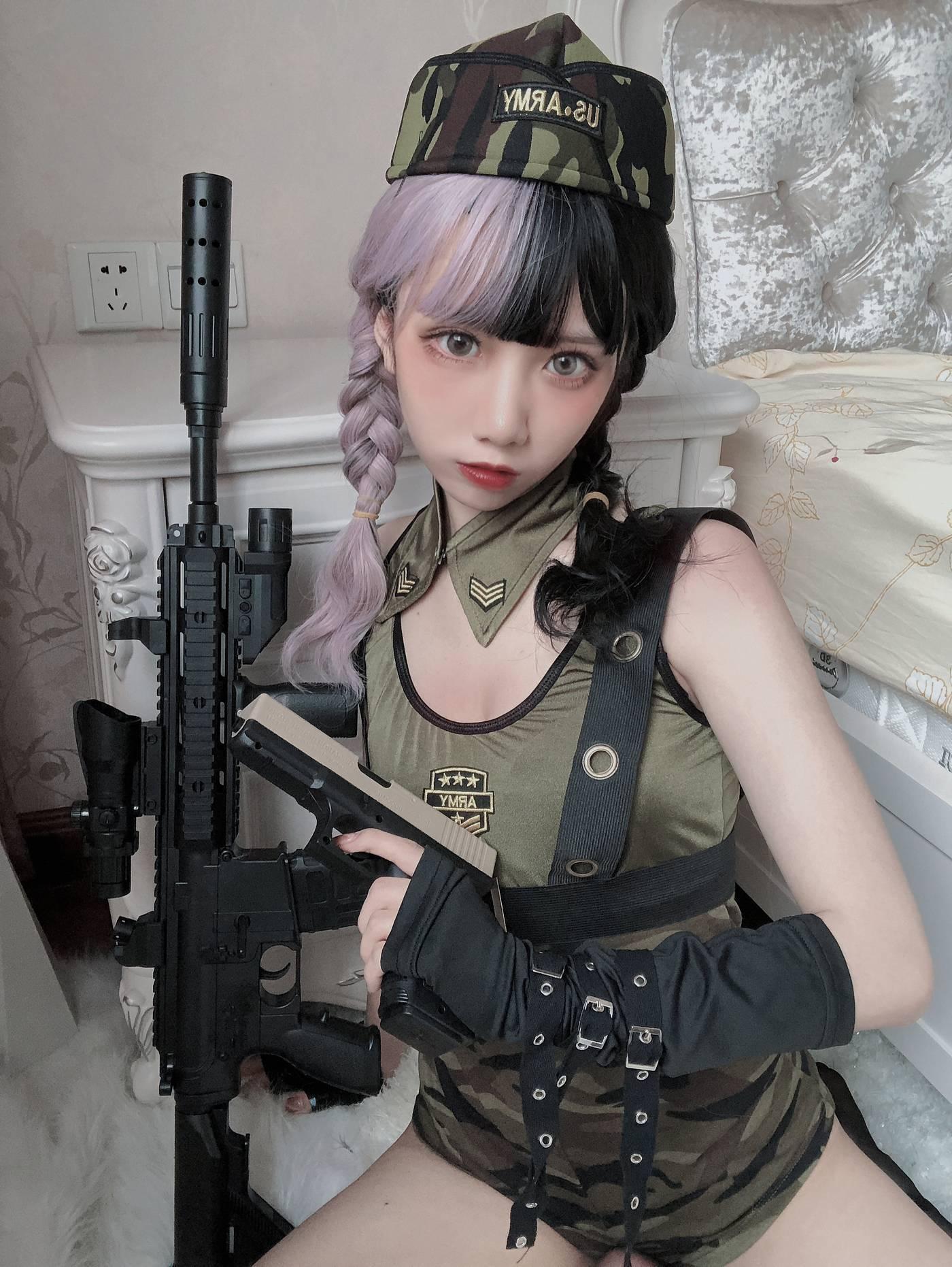 果咩酱w – NO.21 战地甜心 [20P]插图6
