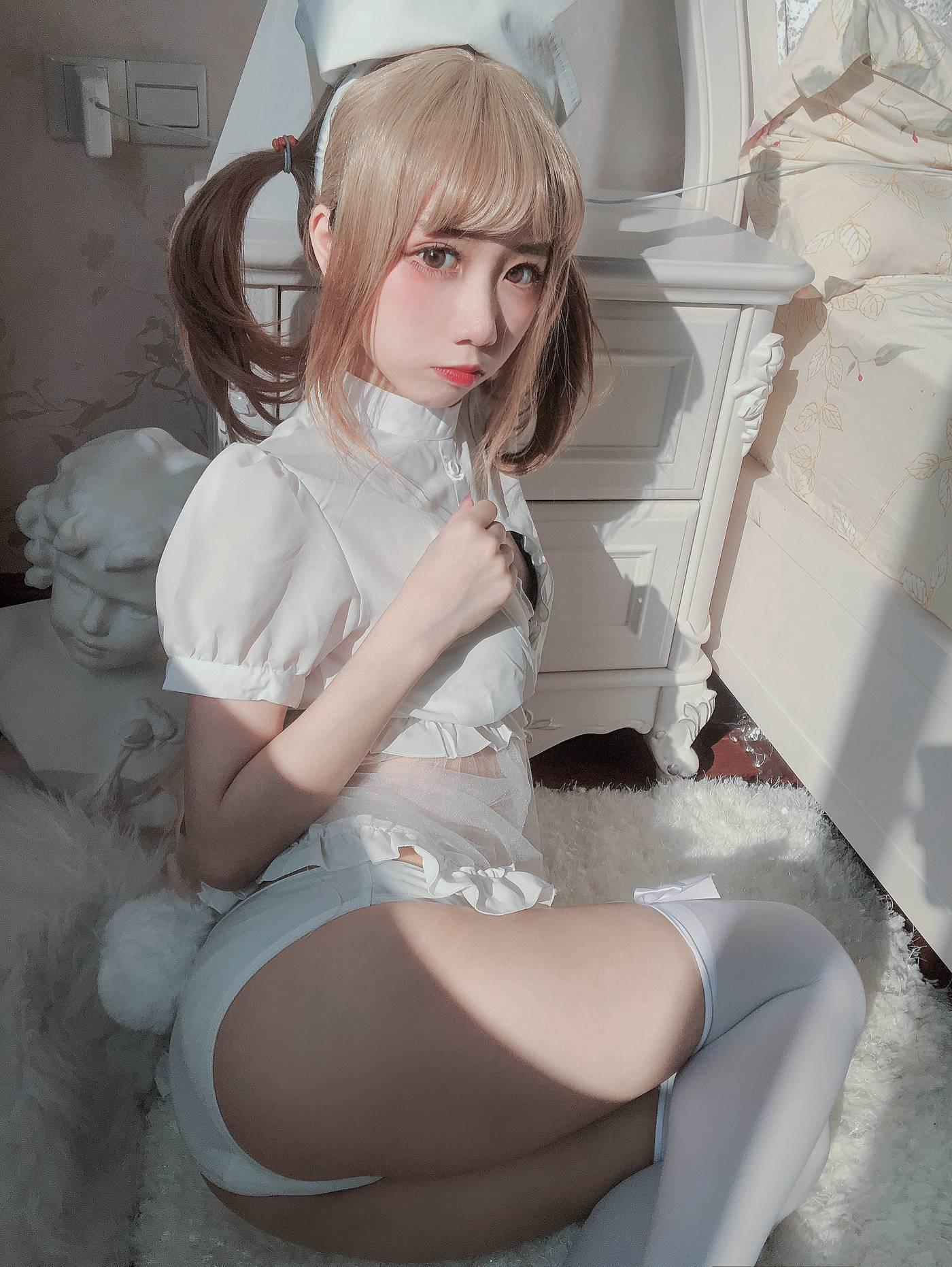 果咩酱w – NO.15 兔兔护士 [11P]插图