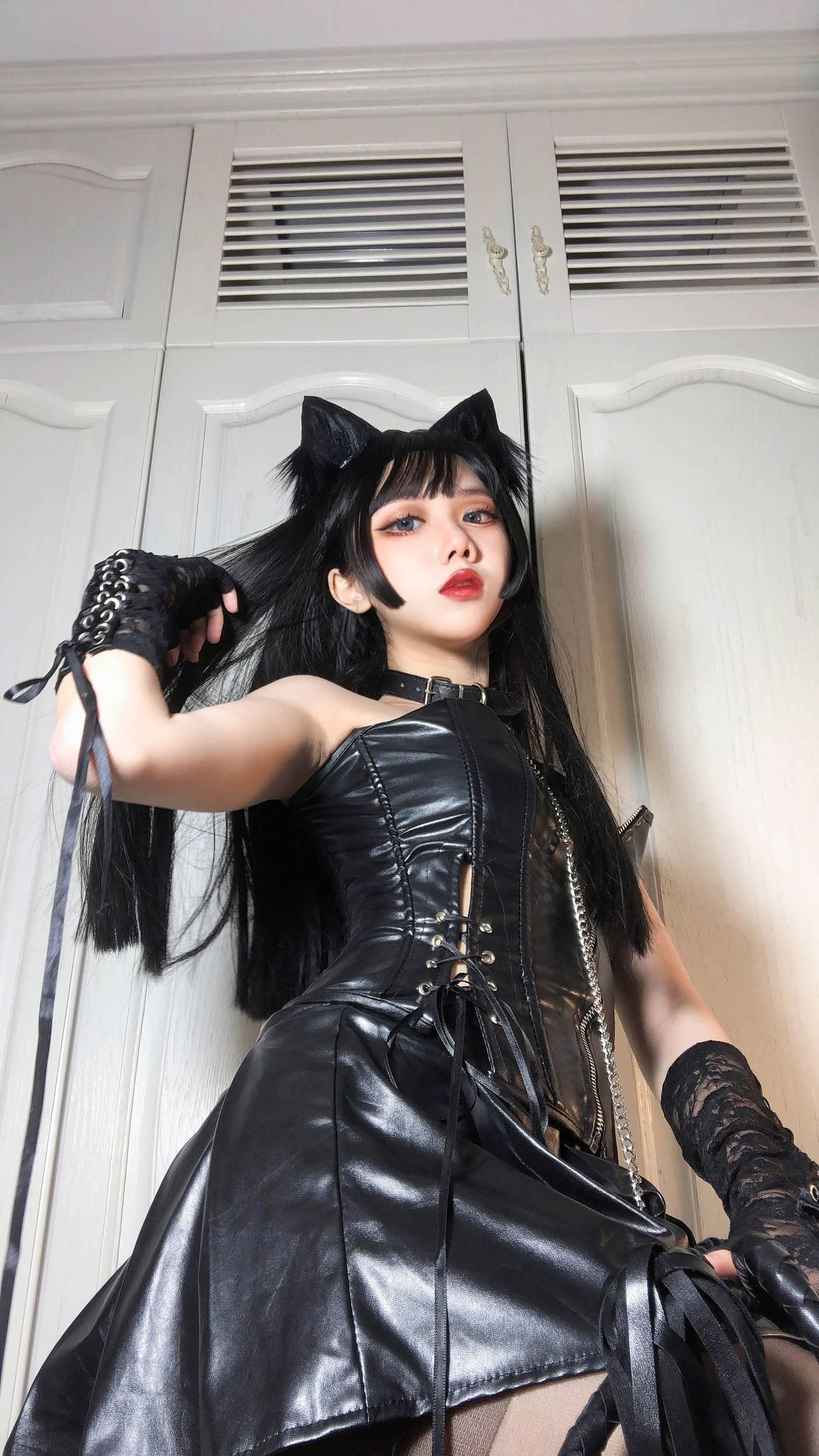 果咩酱w – NO.20 黑猫 [20P]插图1