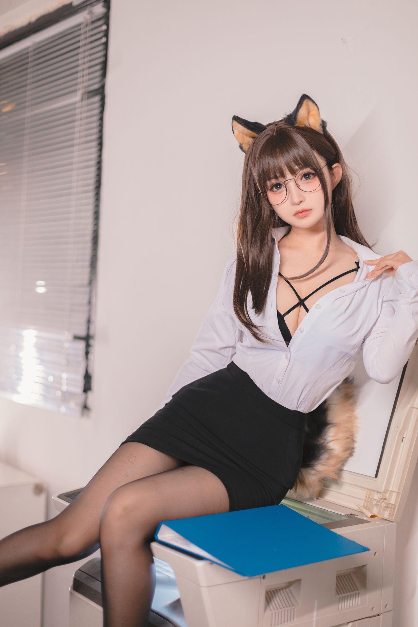 桜井宁宁 NO.039 柴犬秘书OL[58P]插图1