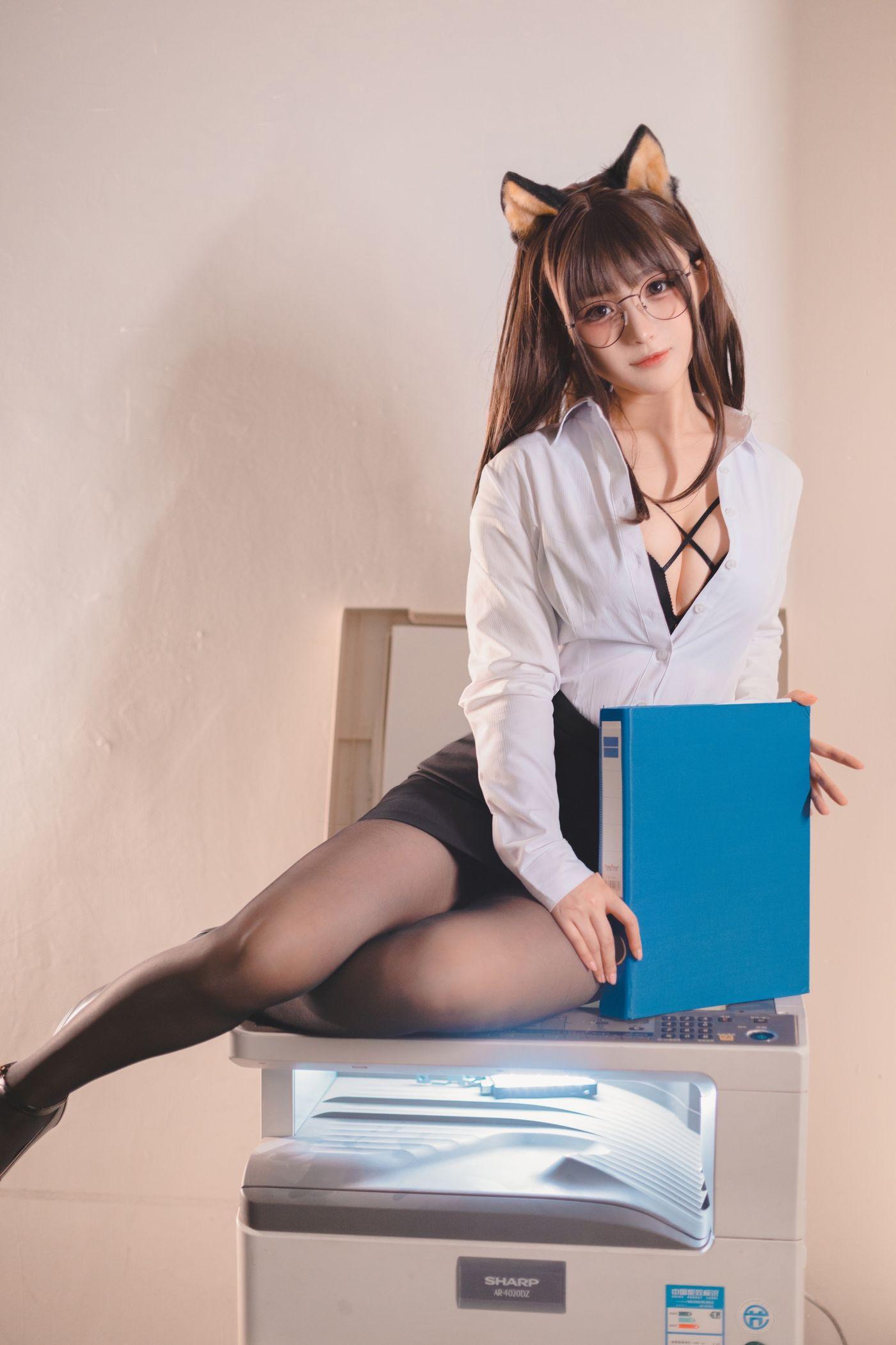 桜井宁宁 NO.039 柴犬秘书OL[58P]插图2
