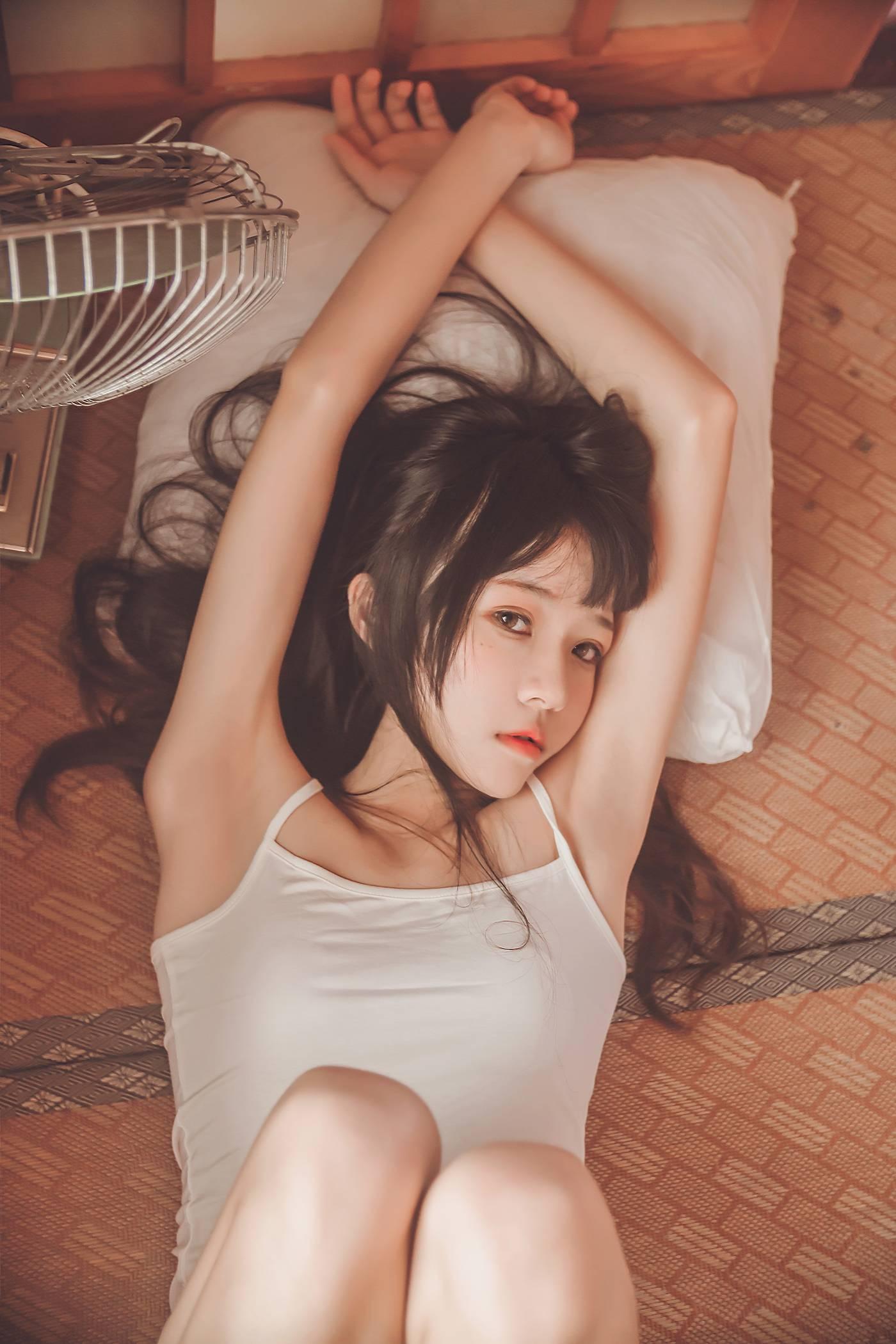 桜桃喵 – NO.50 未熟1 小背心换水手服 [144P]插图7
