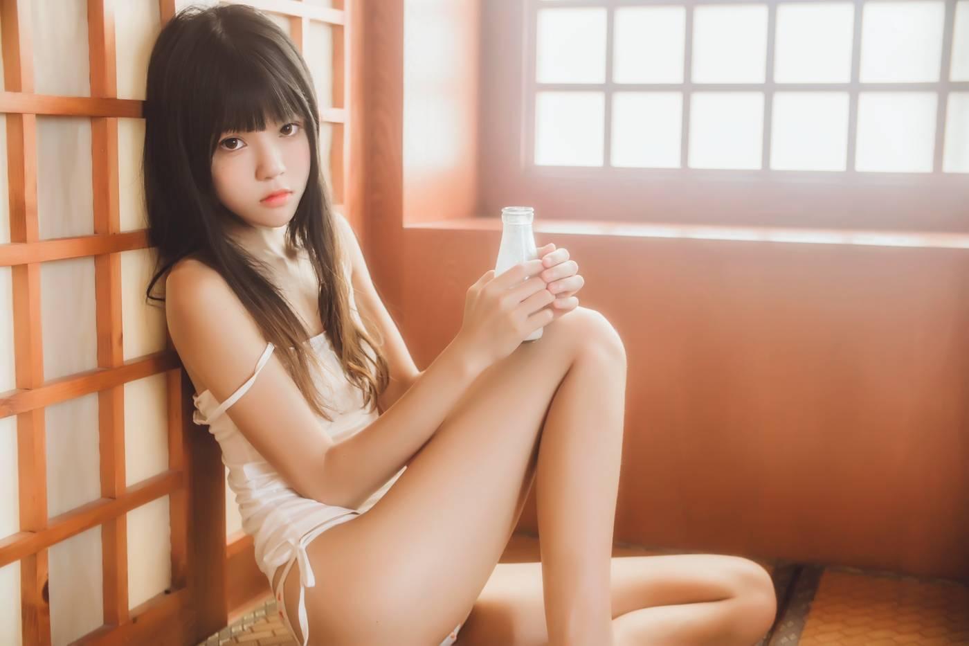 桜桃喵 – NO.50 未熟1 小背心换水手服 [144P]插图