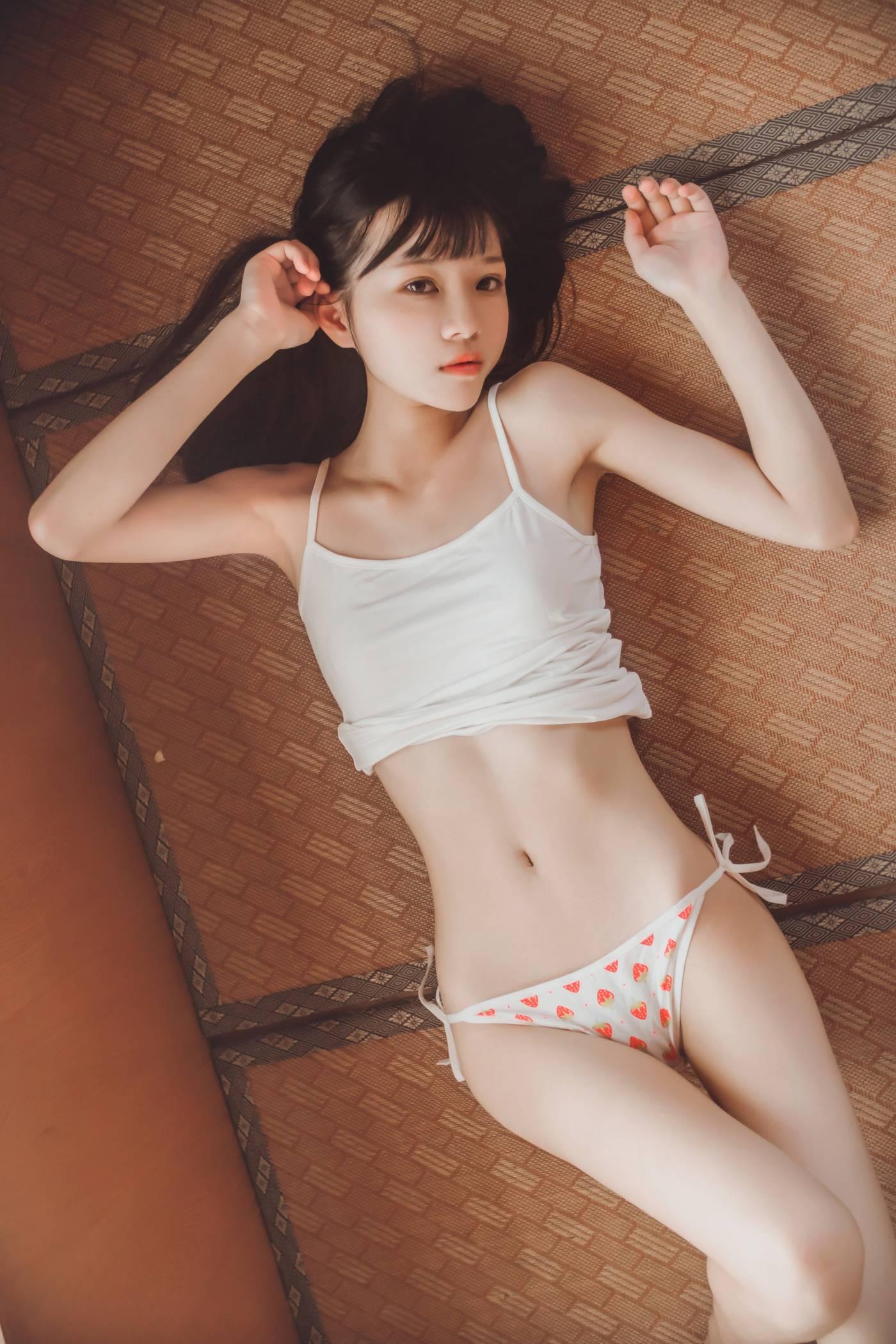 桜桃喵 – NO.50 未熟1 小背心换水手服 [144P]插图3