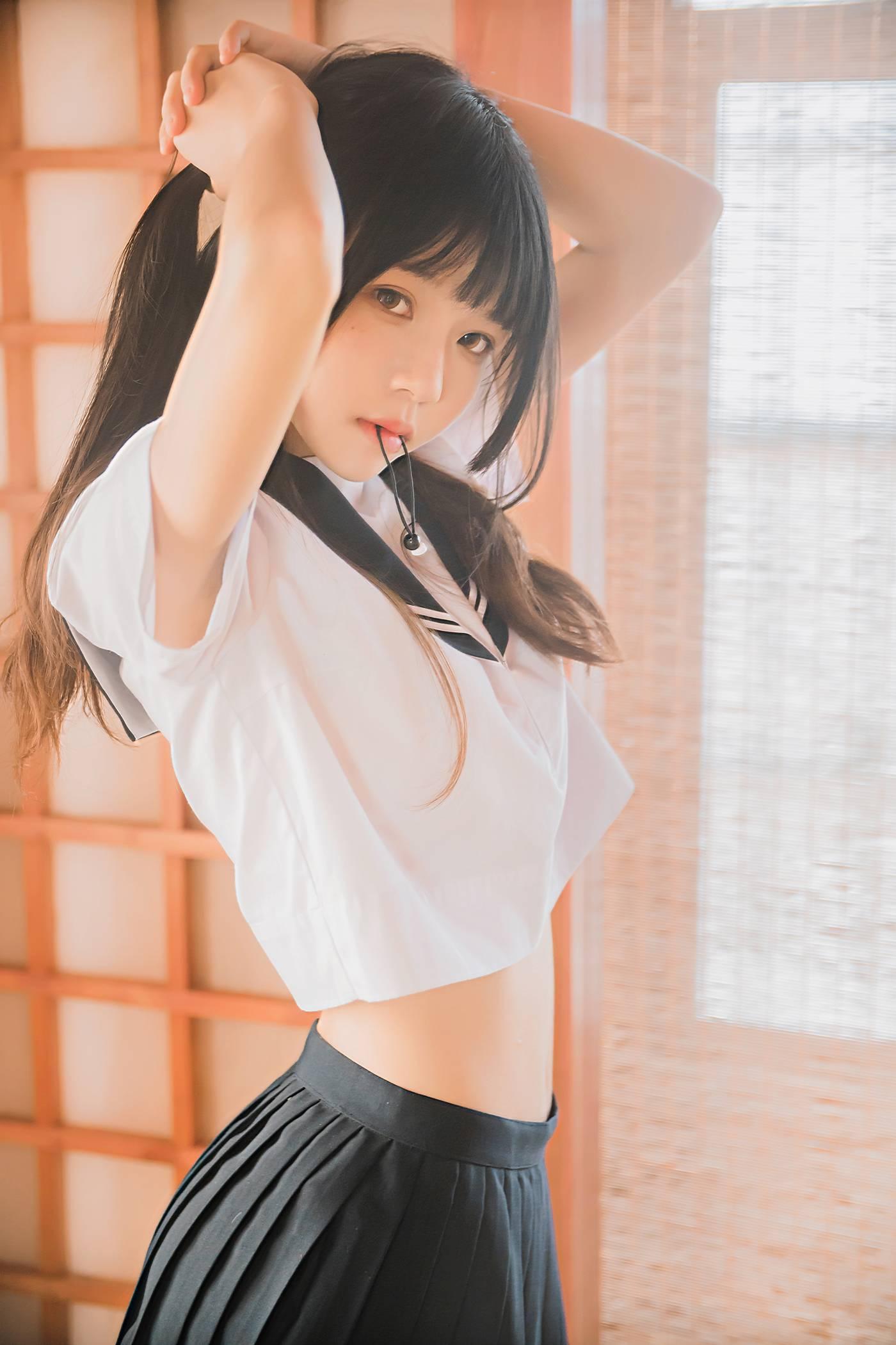 桜桃喵 – NO.50 未熟1 小背心换水手服 [144P]插图3