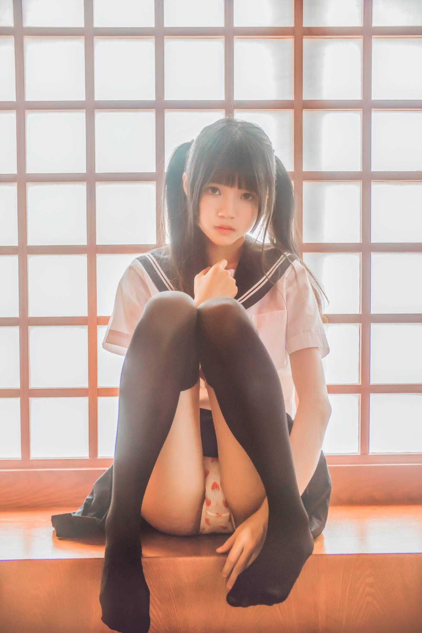 桜桃喵 – NO.50 未熟1 小背心换水手服 [144P]插图6