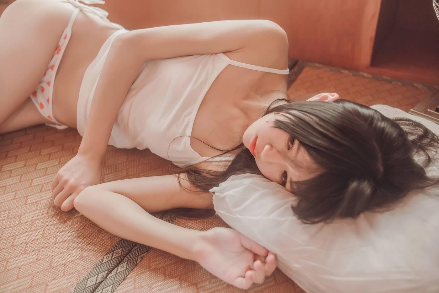 桜桃喵 – NO.50 未熟1 小背心换水手服 [144P]插图9