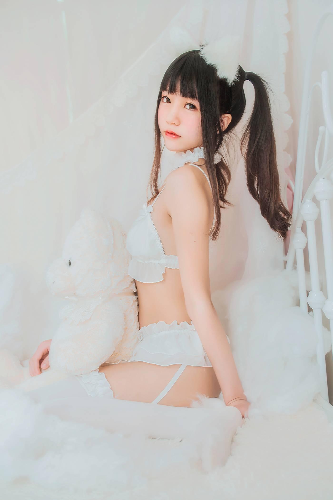 桜桃喵 – NO.68 白猫 [32P]插图