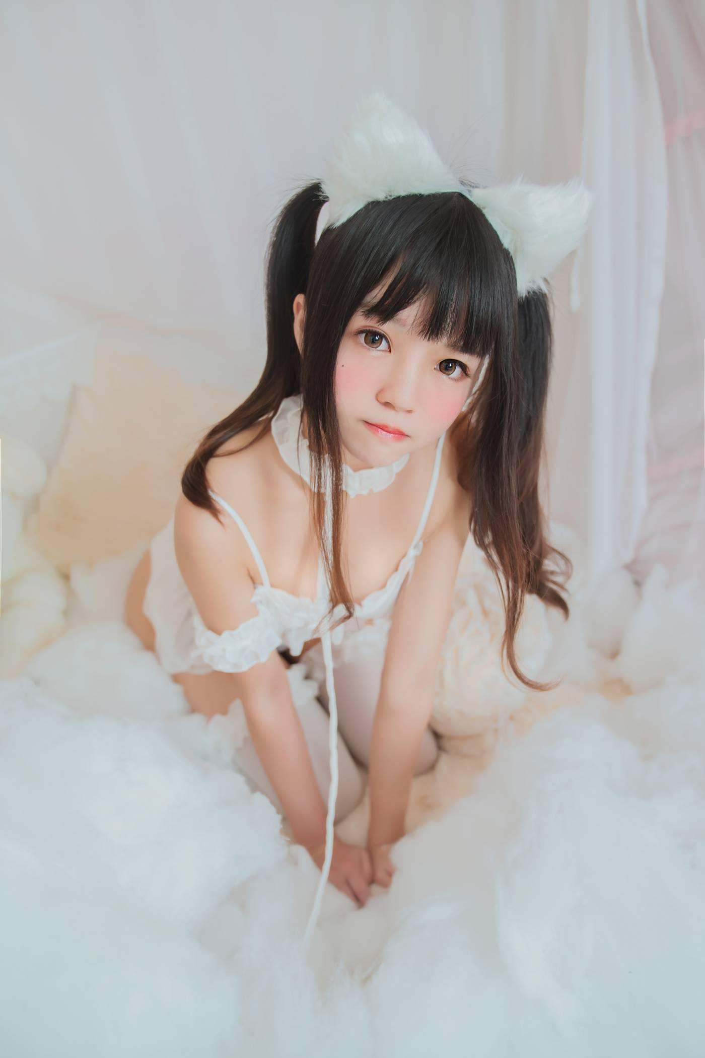 桜桃喵 – NO.68 白猫 [32P]插图1