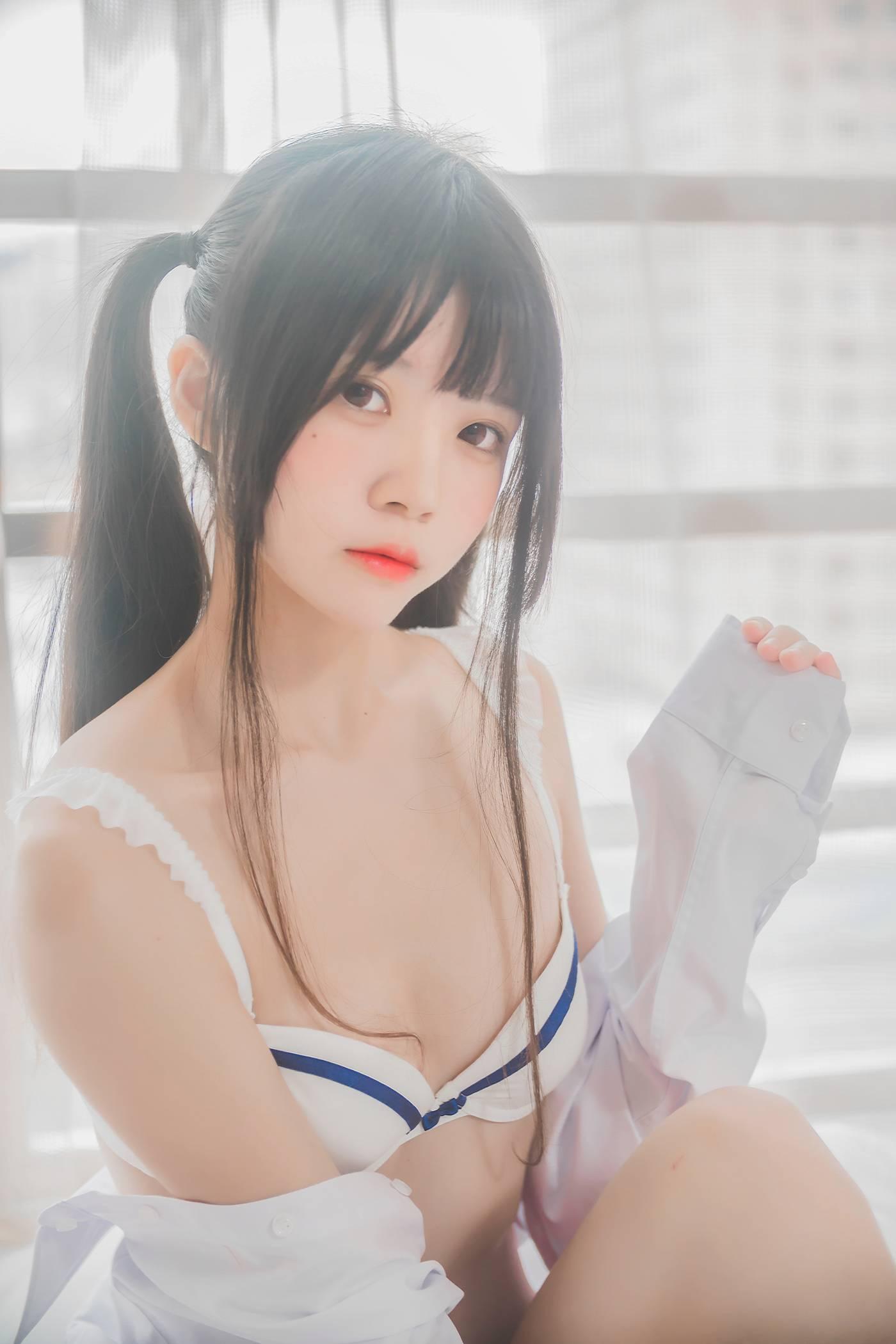 桜桃喵 – NO.69 白衬衫双马尾 [47P]插图4