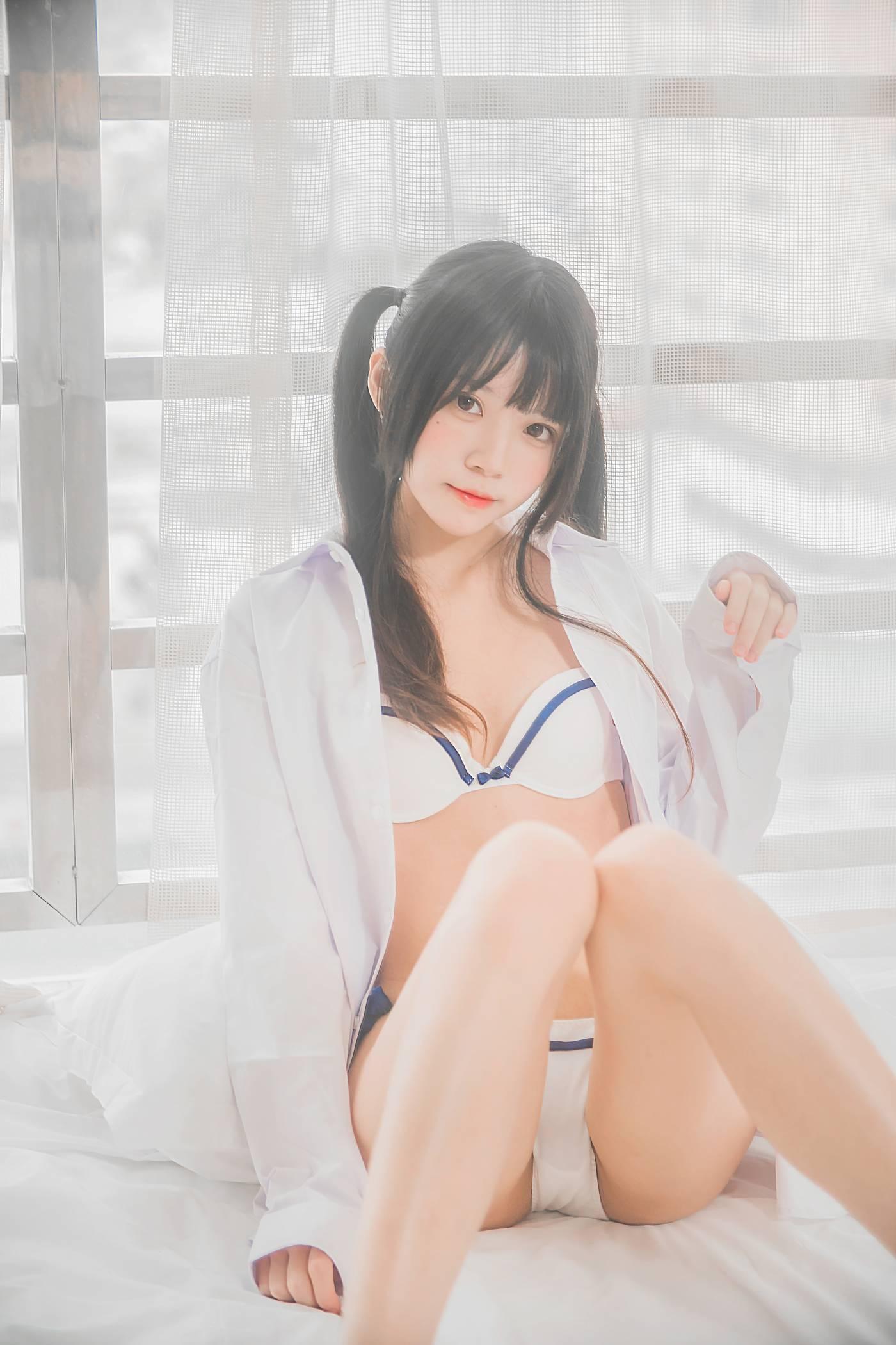 桜桃喵 – NO.69 白衬衫双马尾 [47P]插图9