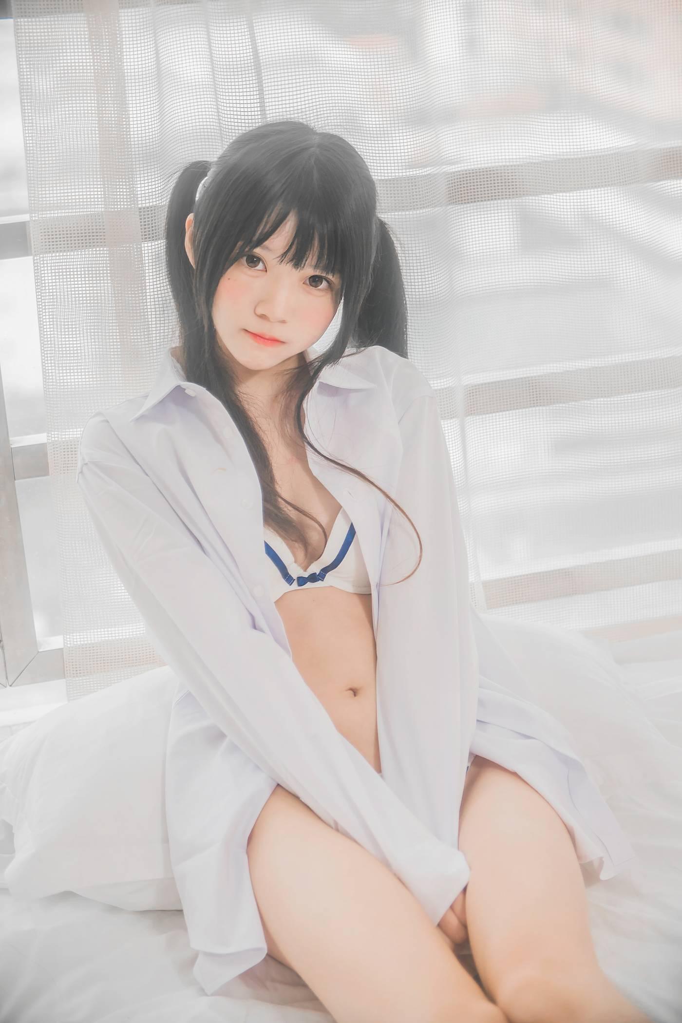 桜桃喵 – NO.69 白衬衫双马尾 [47P]插图1