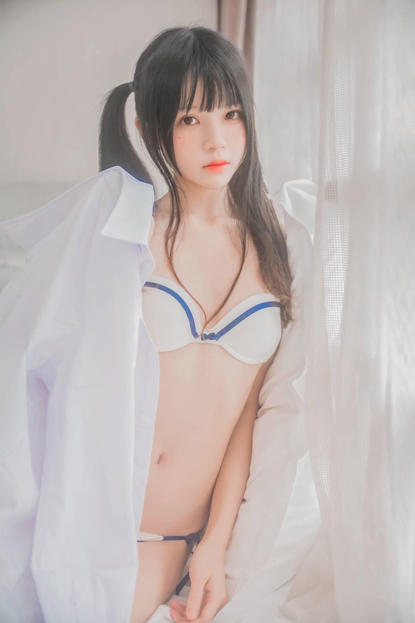 桜桃喵 – NO.69 白衬衫双马尾 [47P]插图9