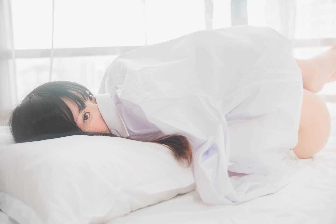 桜桃喵 – NO.69 白衬衫双马尾 [47P]插图2