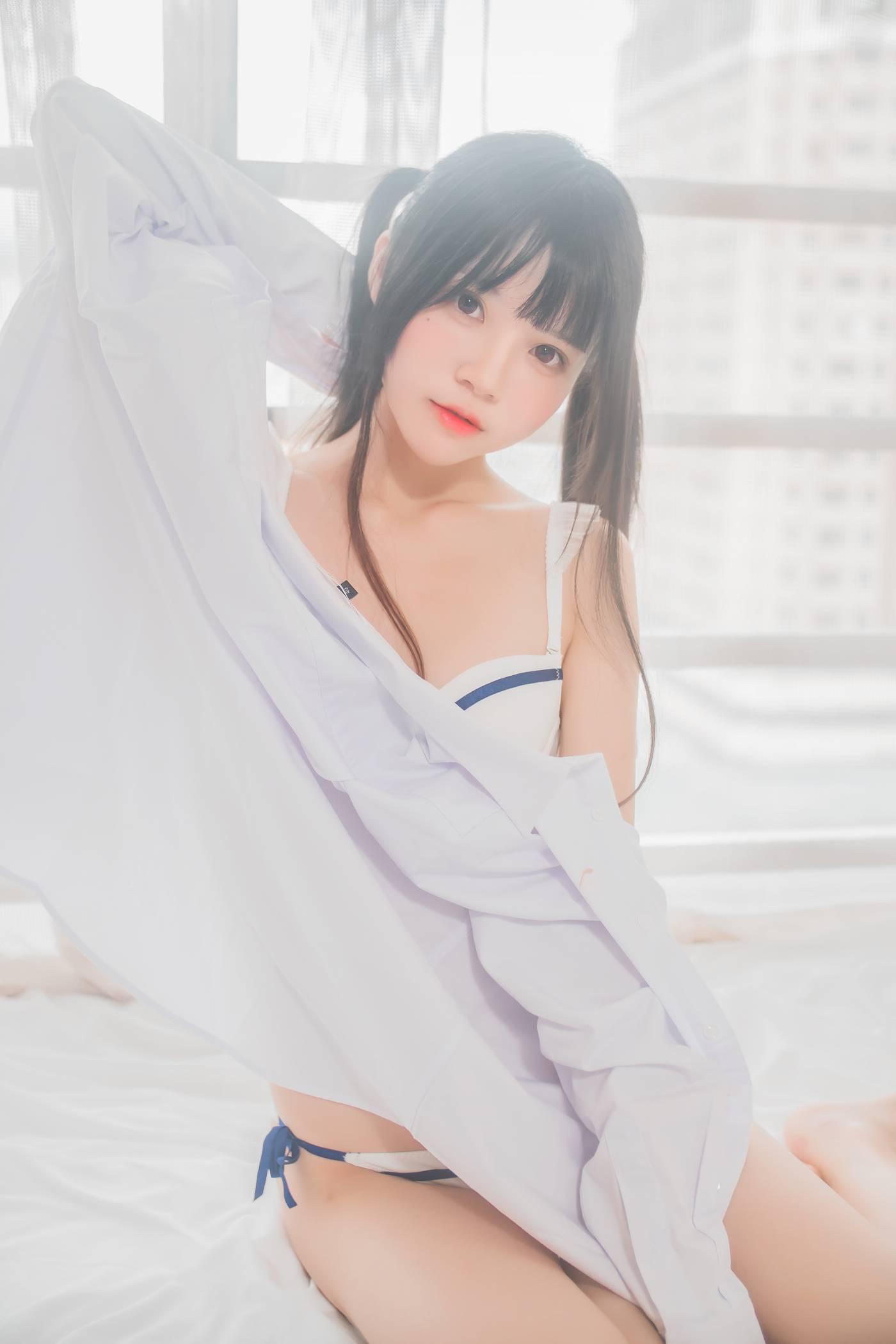 桜桃喵 – NO.69 白衬衫双马尾 [47P]插图3