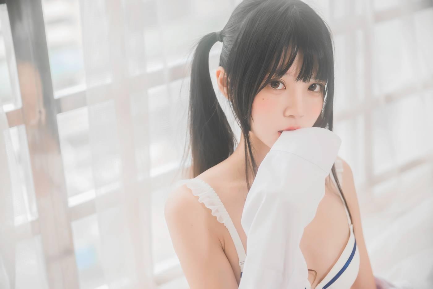 桜桃喵 – NO.69 白衬衫双马尾 [47P]插图5