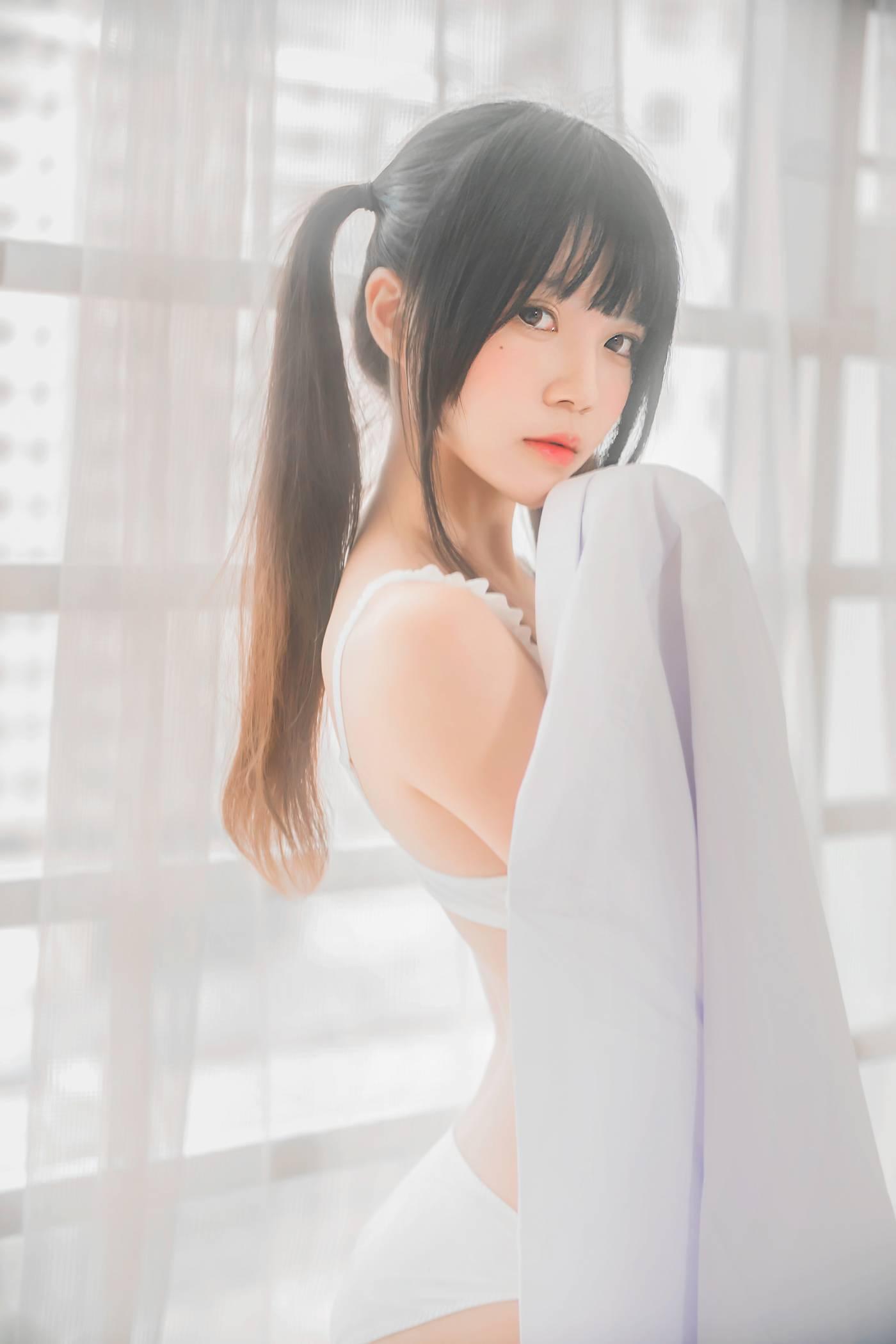桜桃喵 – NO.69 白衬衫双马尾 [47P]插图6