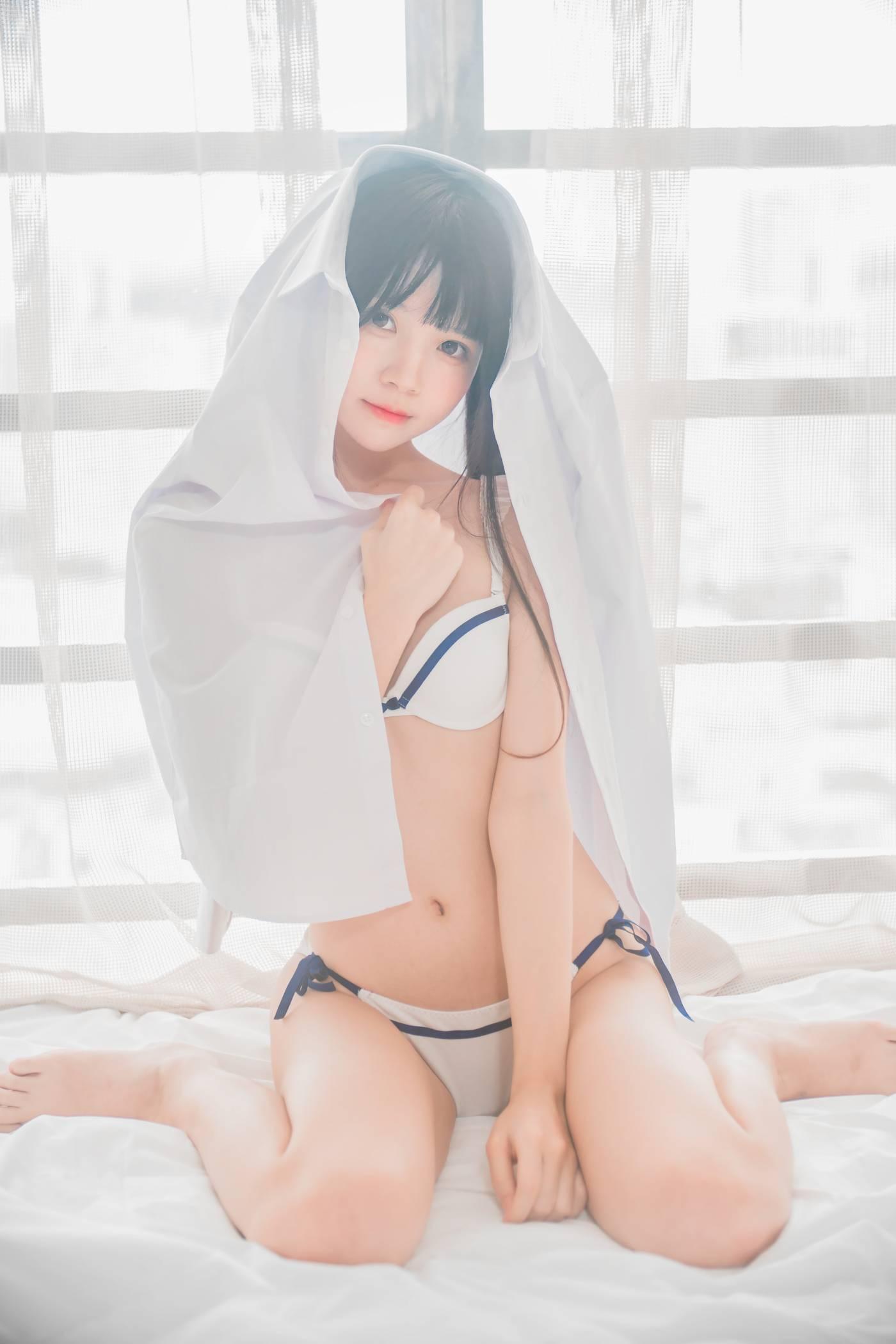 桜桃喵 – NO.69 白衬衫双马尾 [47P]插图1