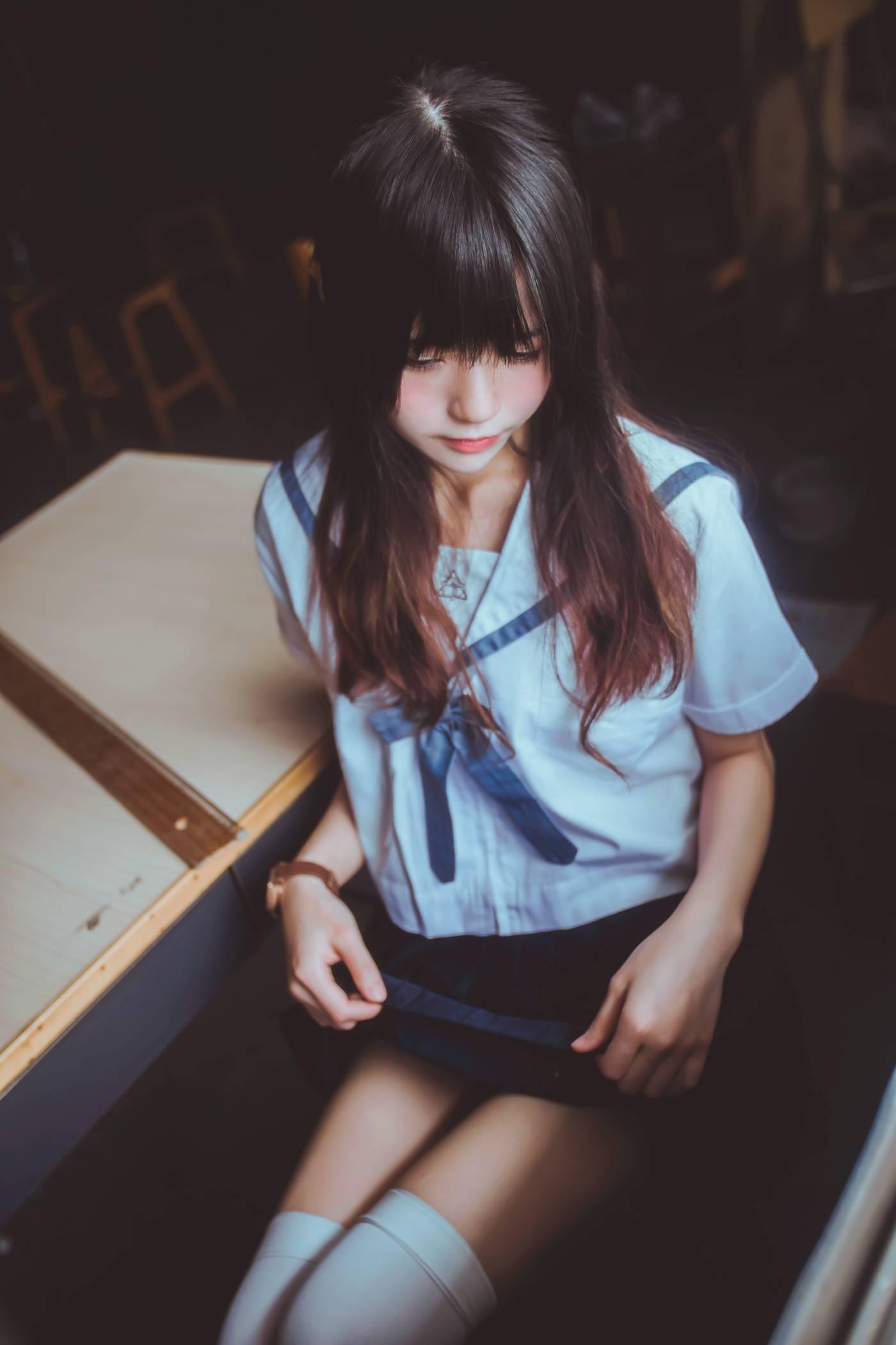 桜桃喵 – NO.78 蓝白水手服 [39P]插图3