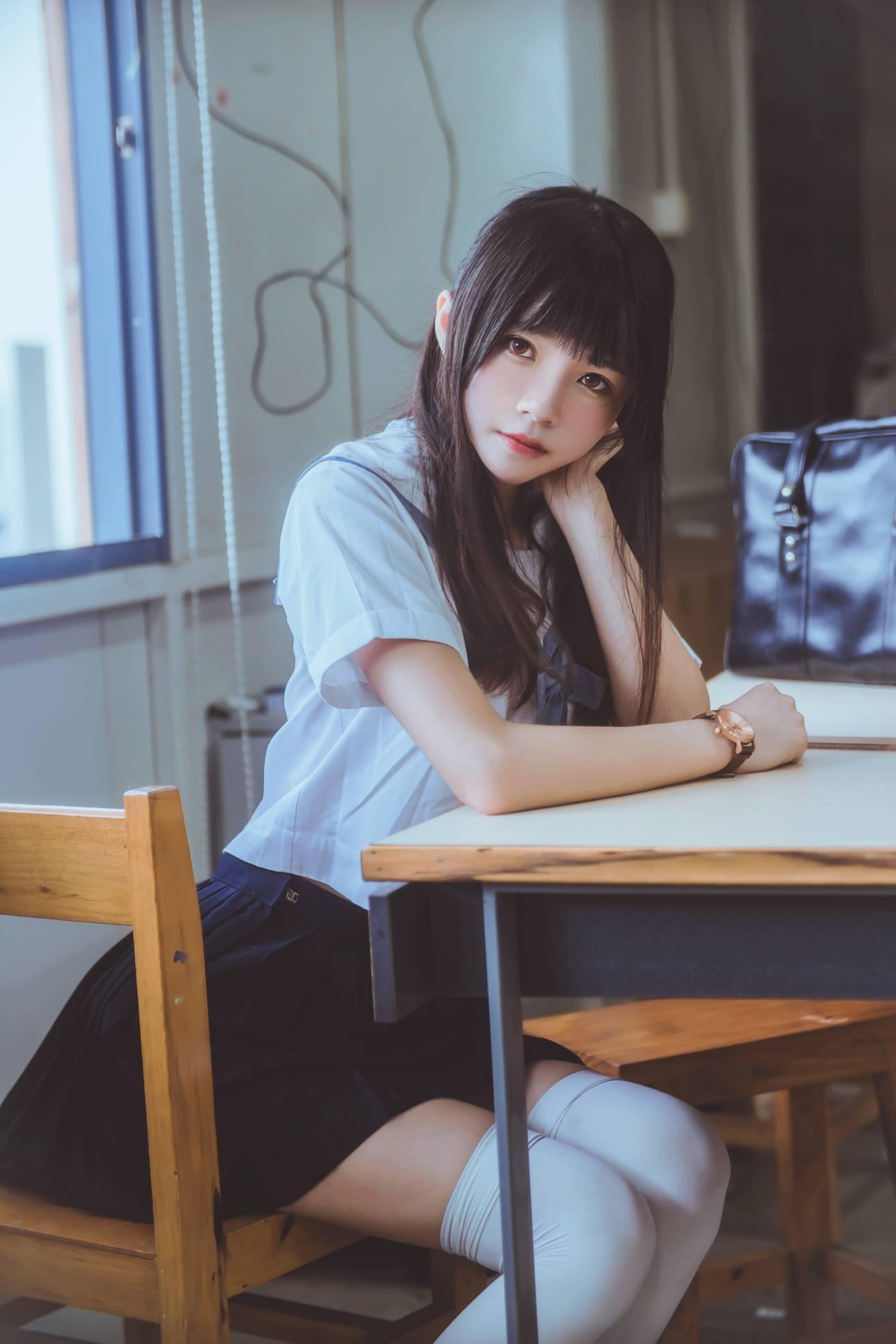 桜桃喵 – NO.78 蓝白水手服 [39P]插图6