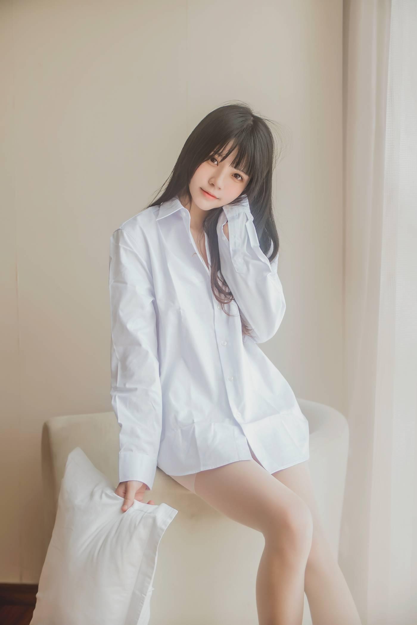 桜桃喵 – NO.70 白衬衫散发 [49P]插图9