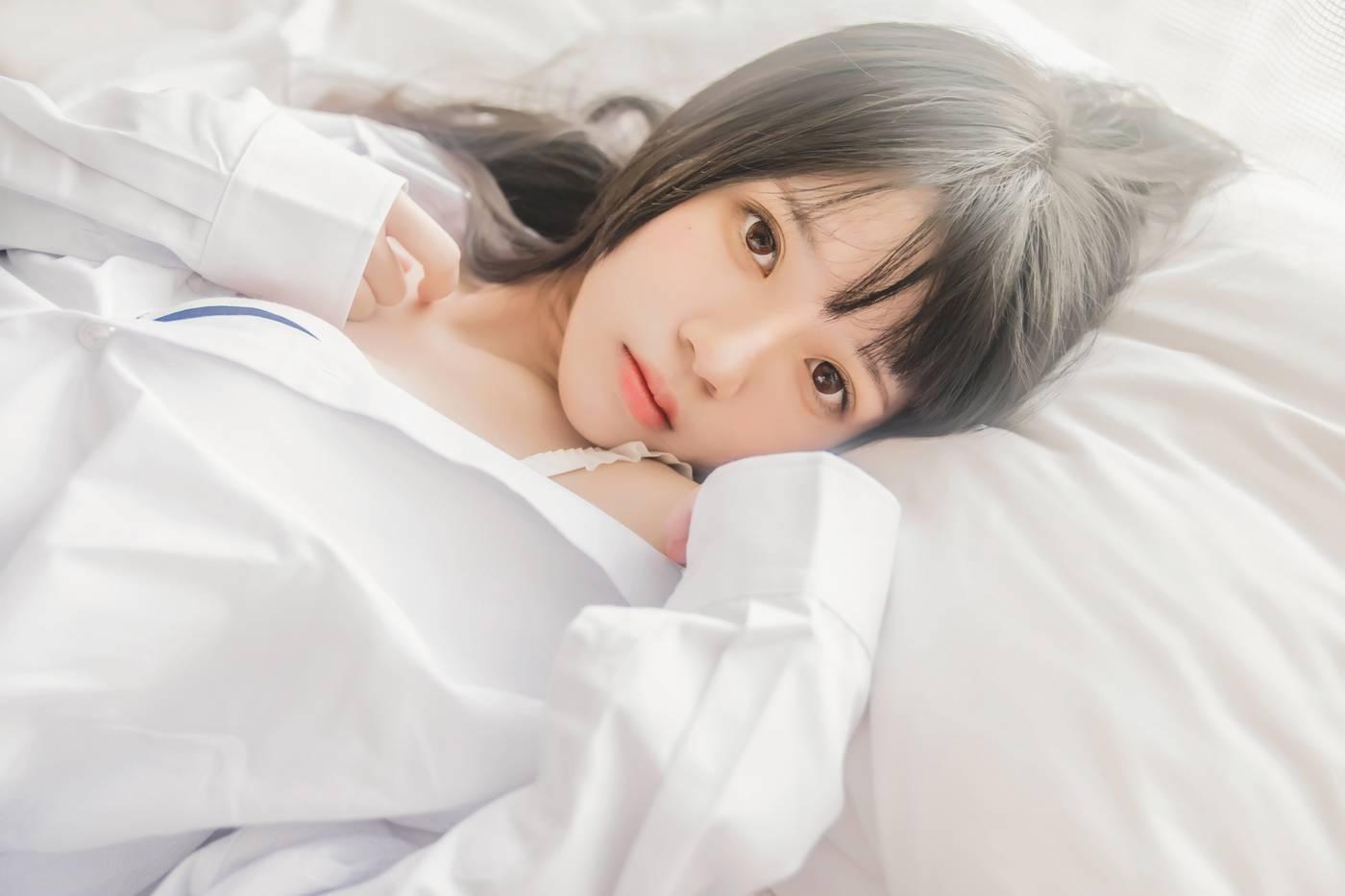 桜桃喵 – NO.70 白衬衫散发 [49P]插图8