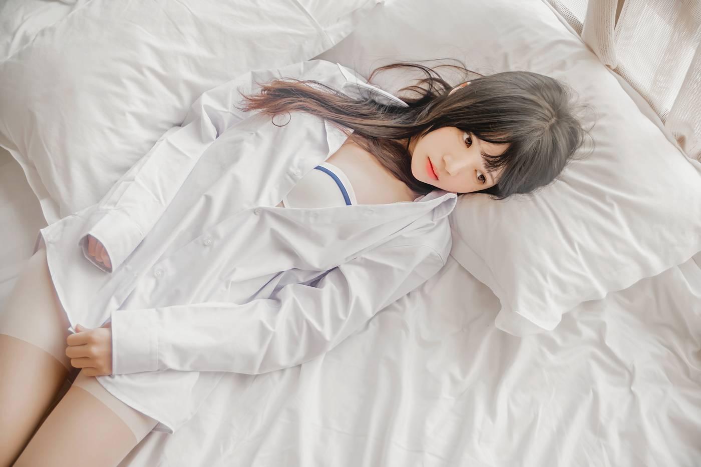 桜桃喵 – NO.70 白衬衫散发 [49P]插图8