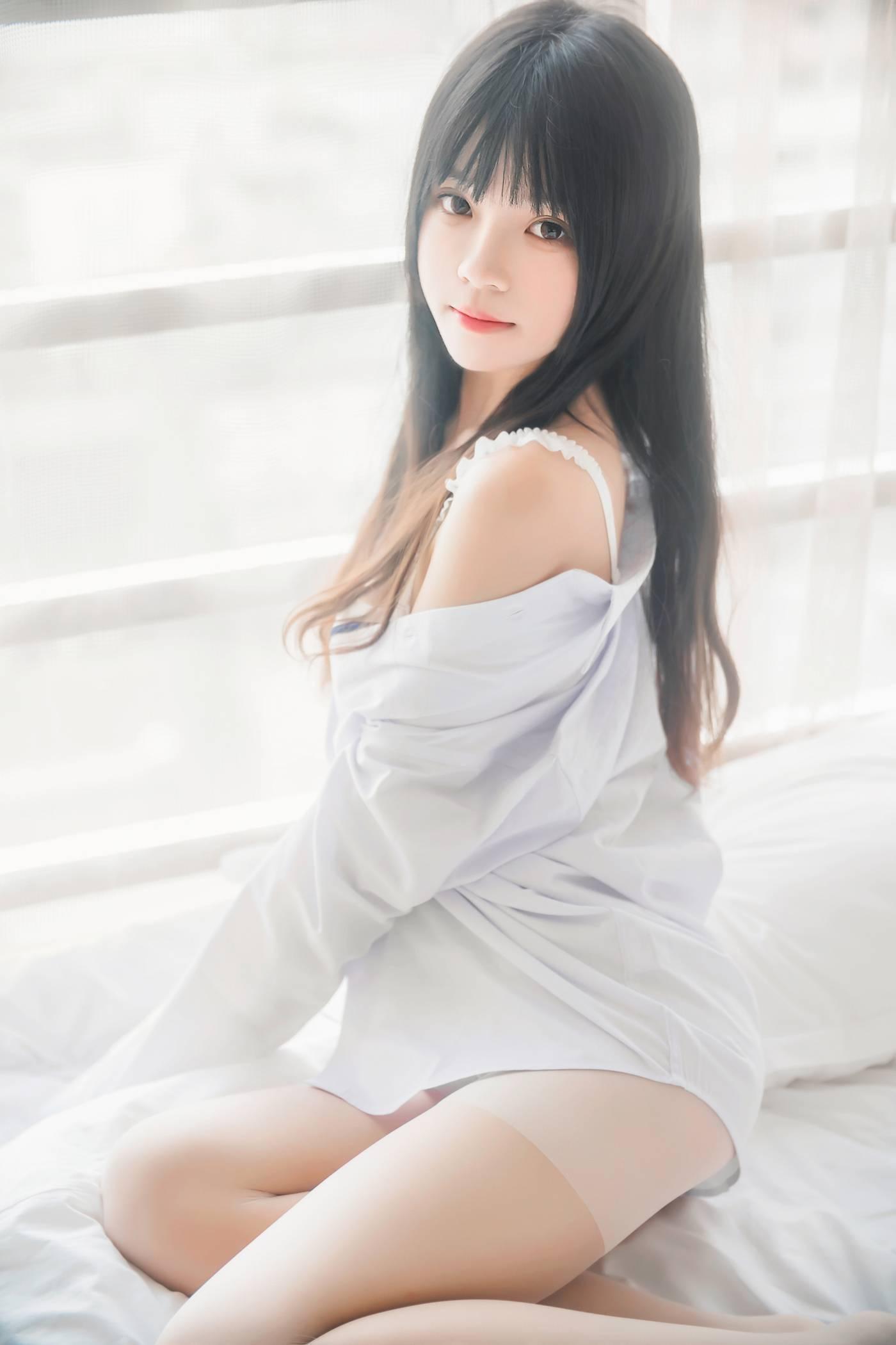 桜桃喵 – NO.70 白衬衫散发 [49P]插图