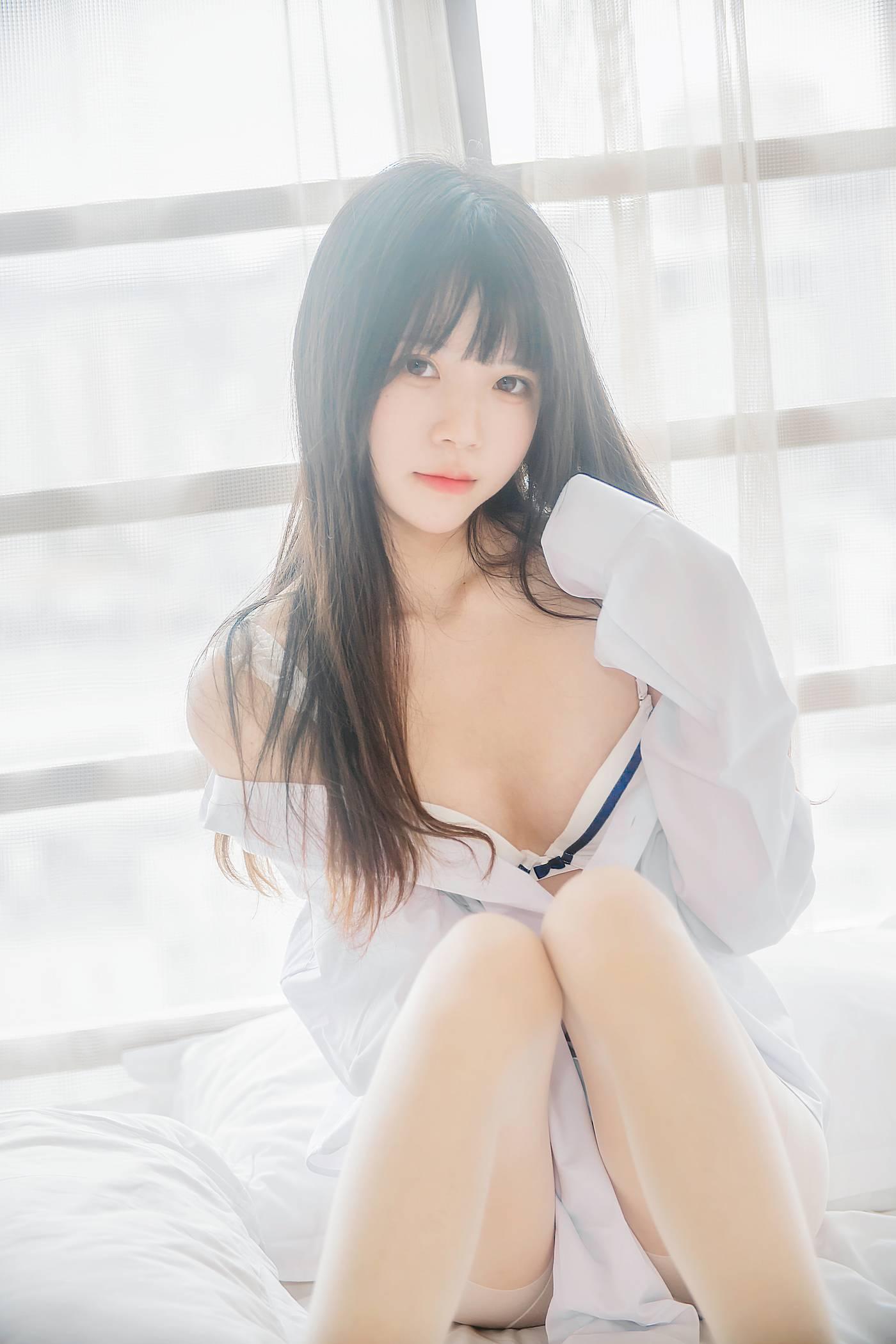 桜桃喵 – NO.70 白衬衫散发 [49P]插图3