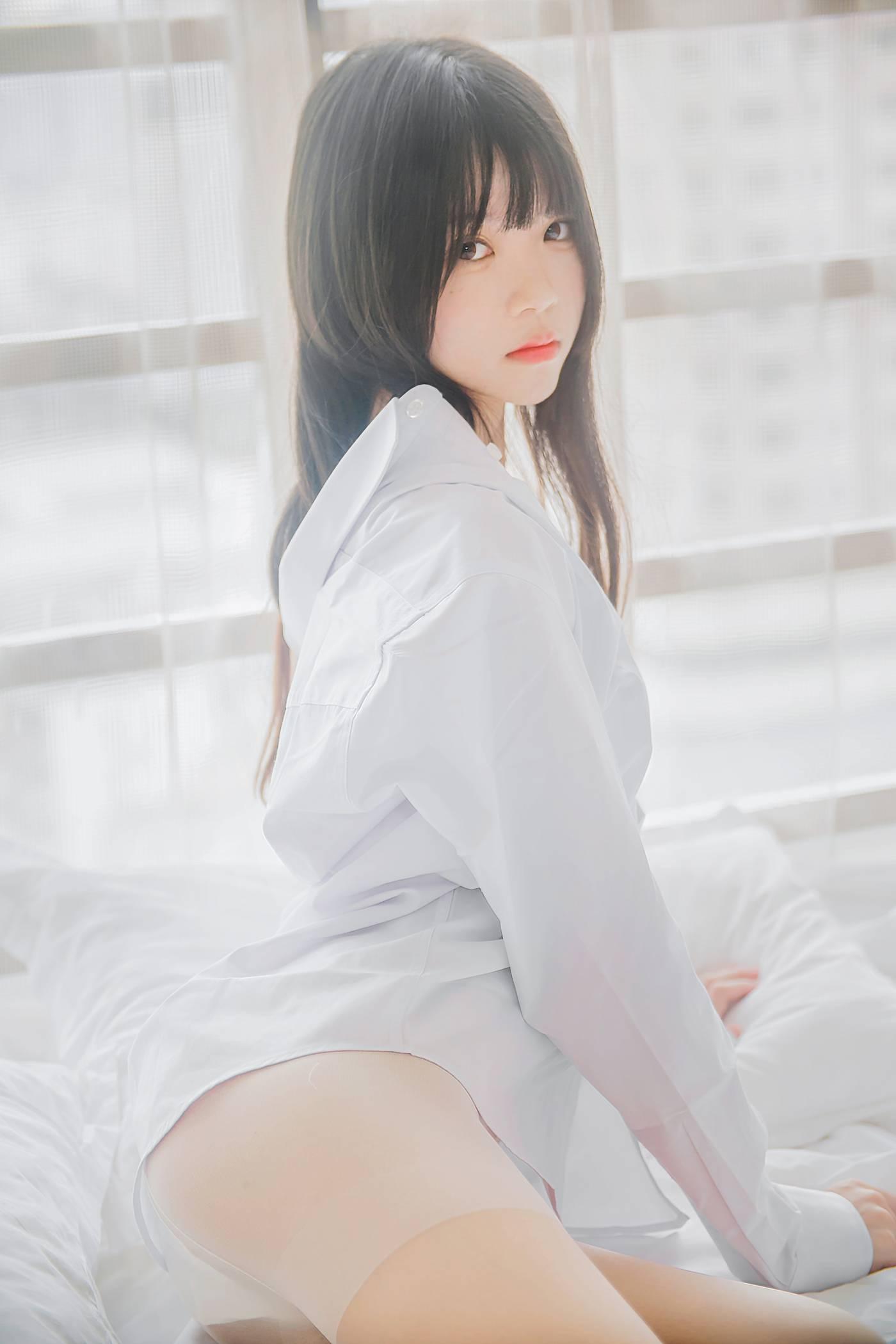 桜桃喵 – NO.70 白衬衫散发 [49P]插图7