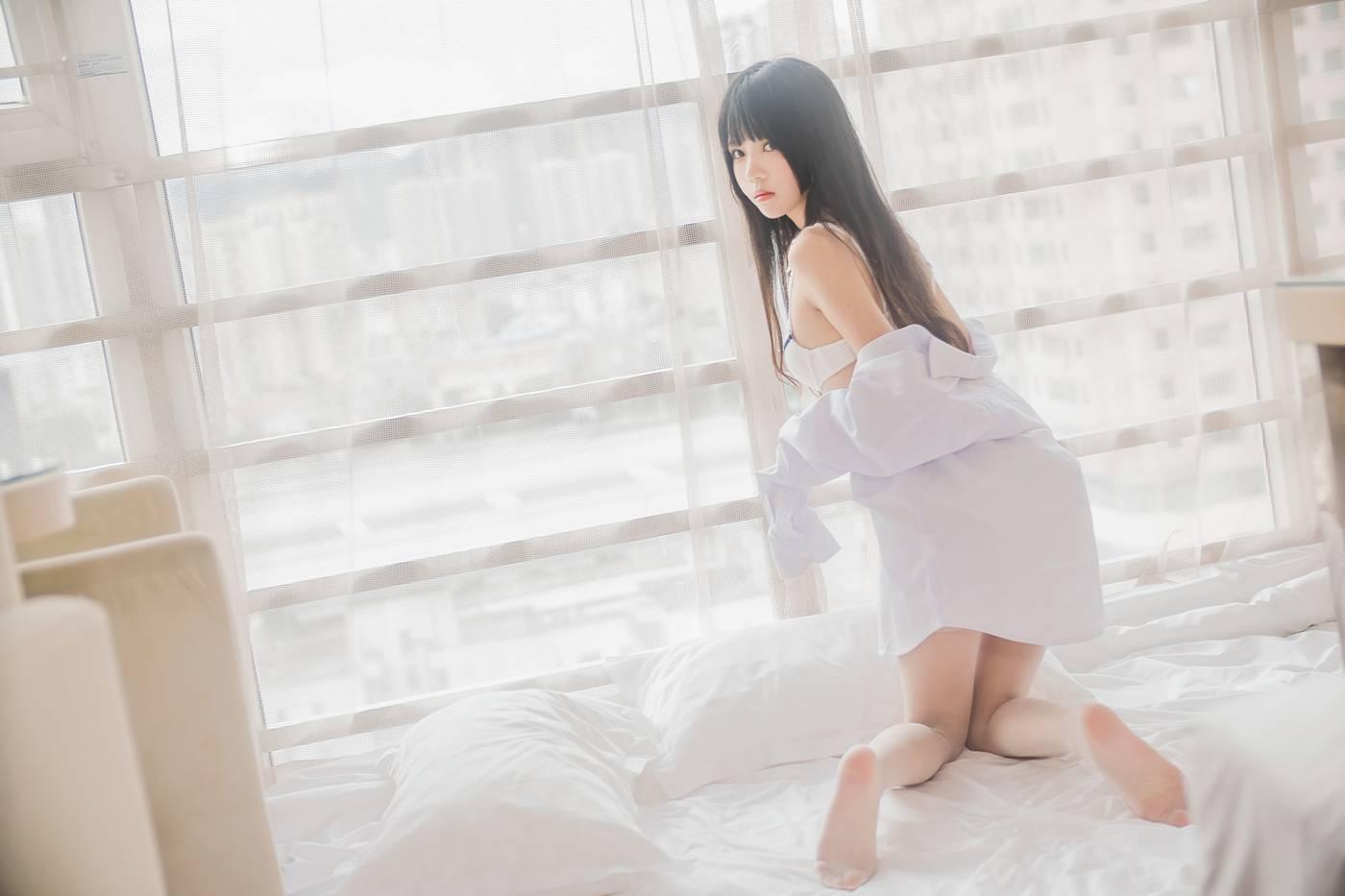 桜桃喵 – NO.70 白衬衫散发 [49P]插图5